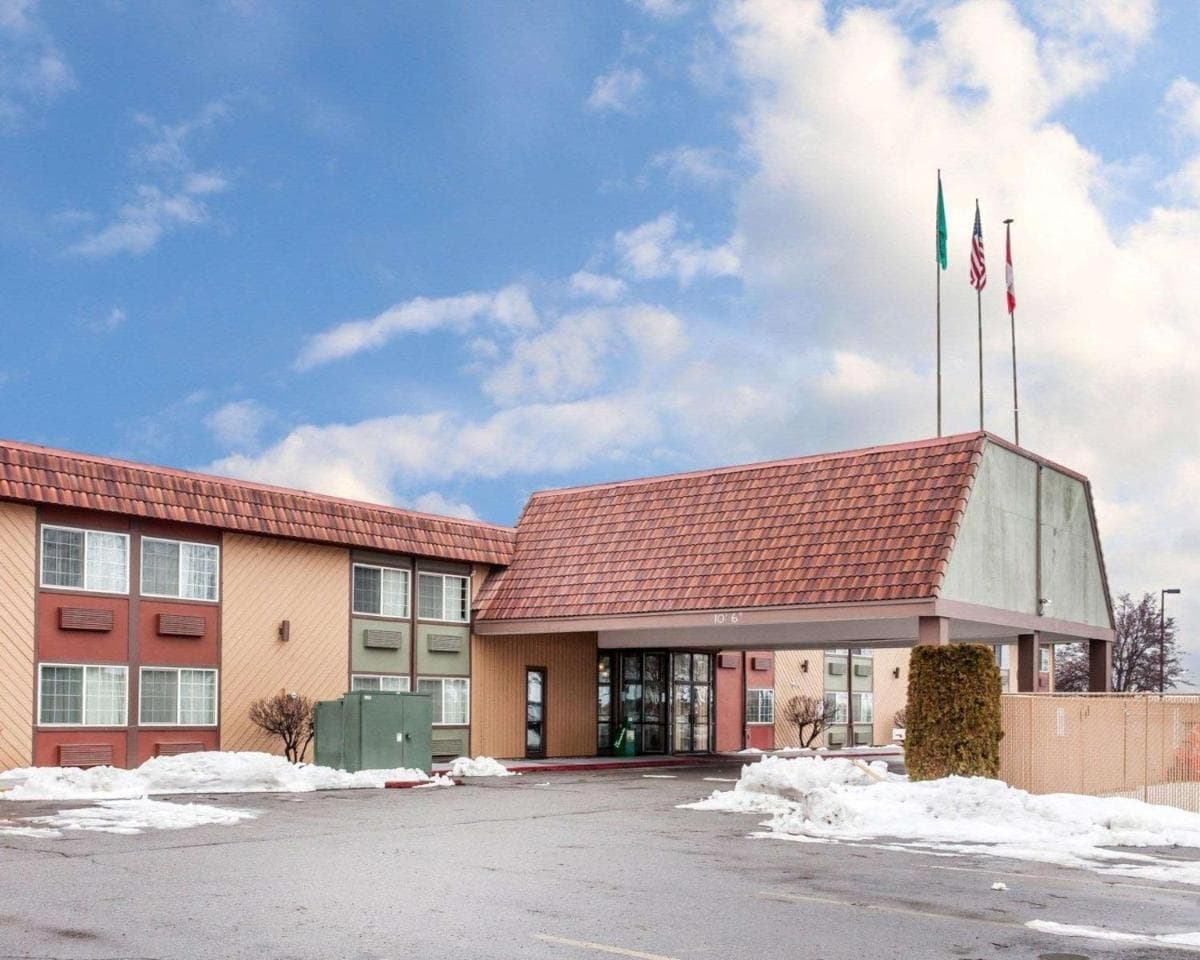 Quality Inn Okanogan featured exterior or lobby in Okanogan, WA — similar hotel