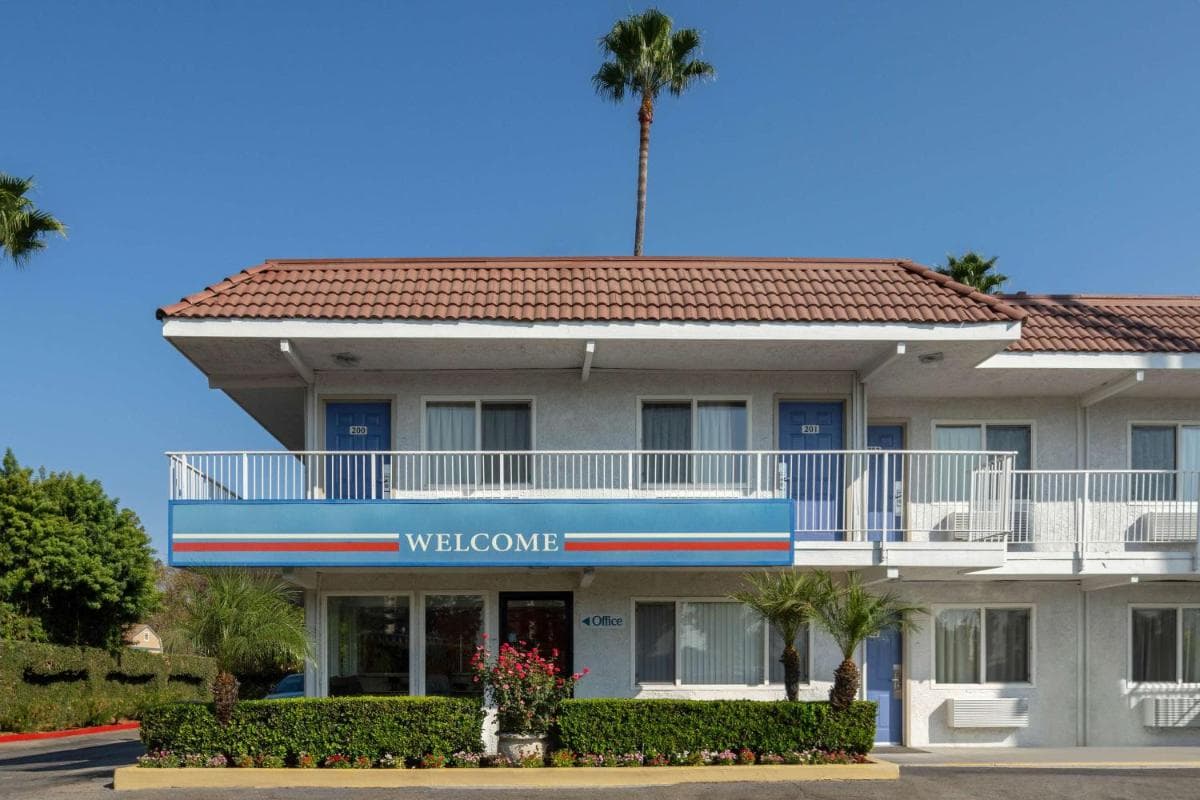 Motel 6-Sepulveda, CA - Los Angeles - Van Nuys - North Hills featured exterior or lobby in North Hills, CA — similar hotel