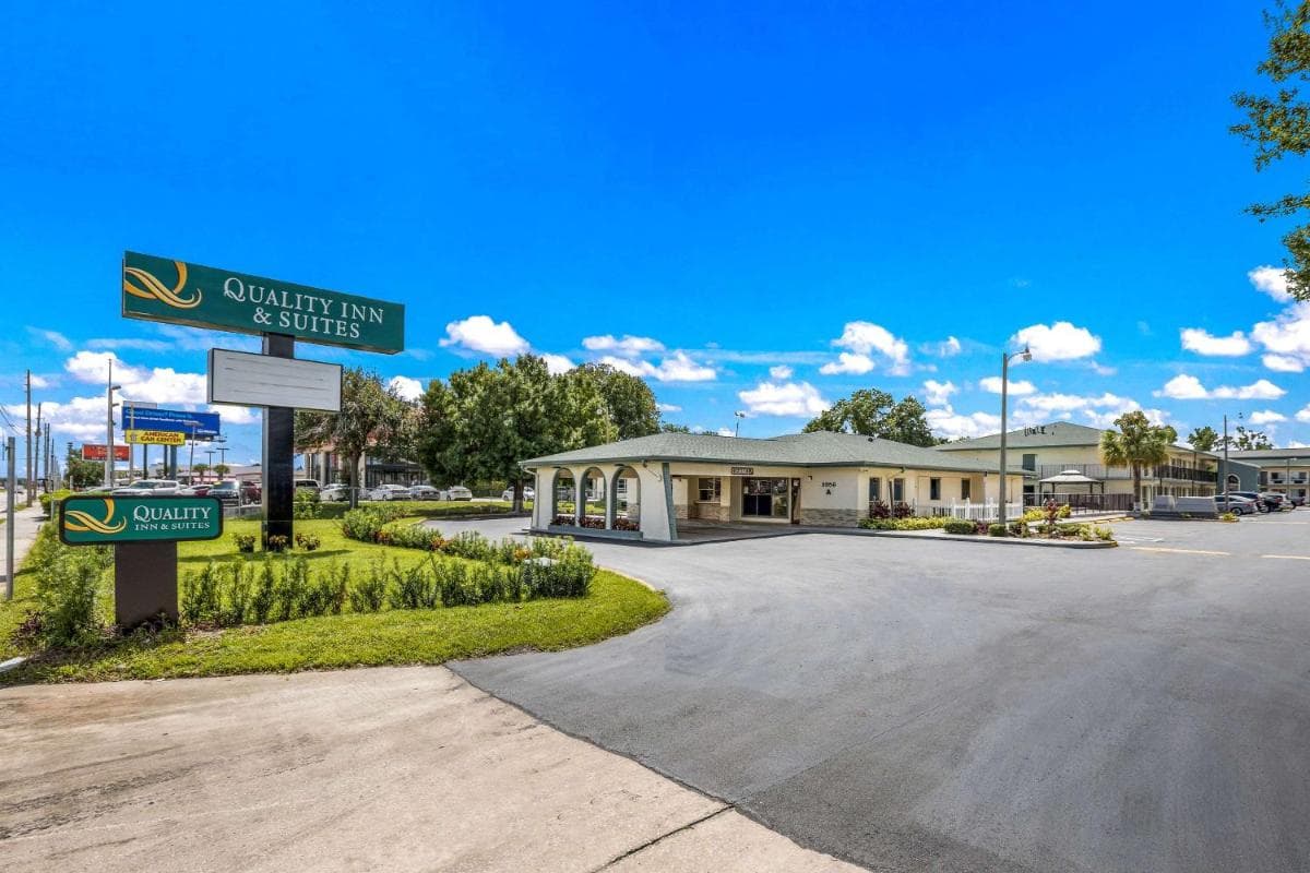 Quality Inn & Suites Downtown featured exterior or lobby in Orlando, FL — similar hotel