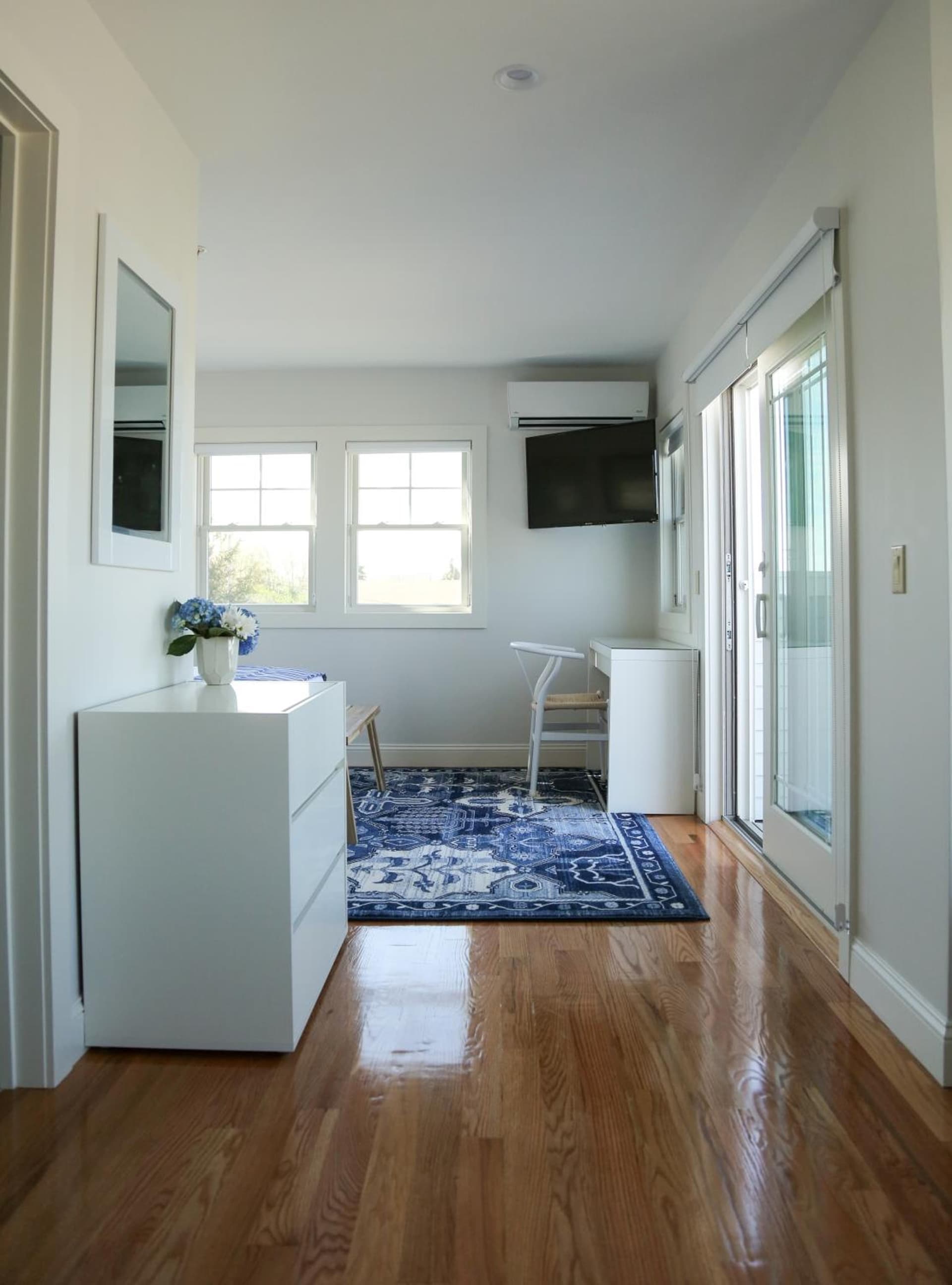 The Sea Breeze Inn gallery photo in Middletown, RI — image 4