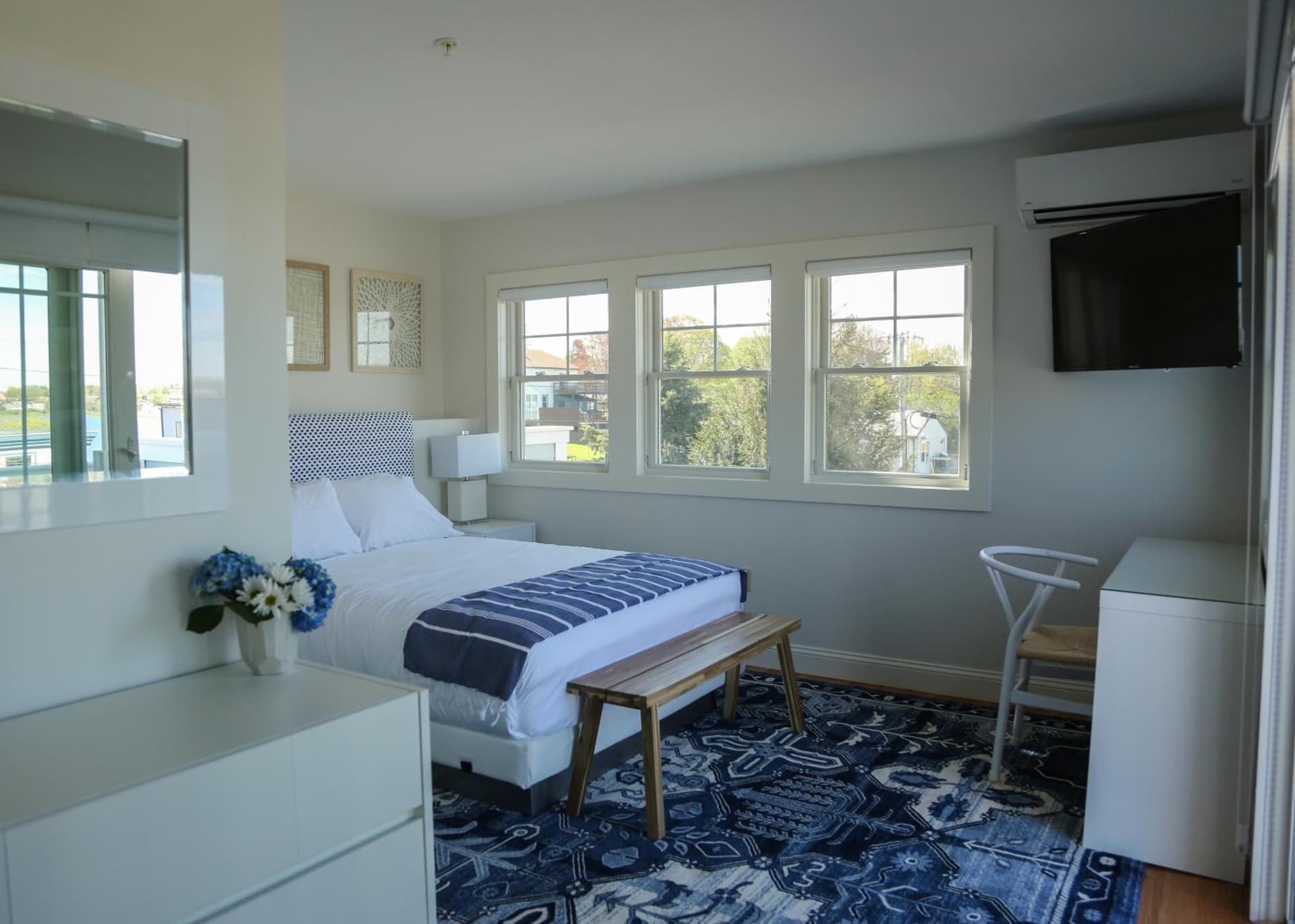 The Sea Breeze Inn gallery photo in Middletown, RI — image 78