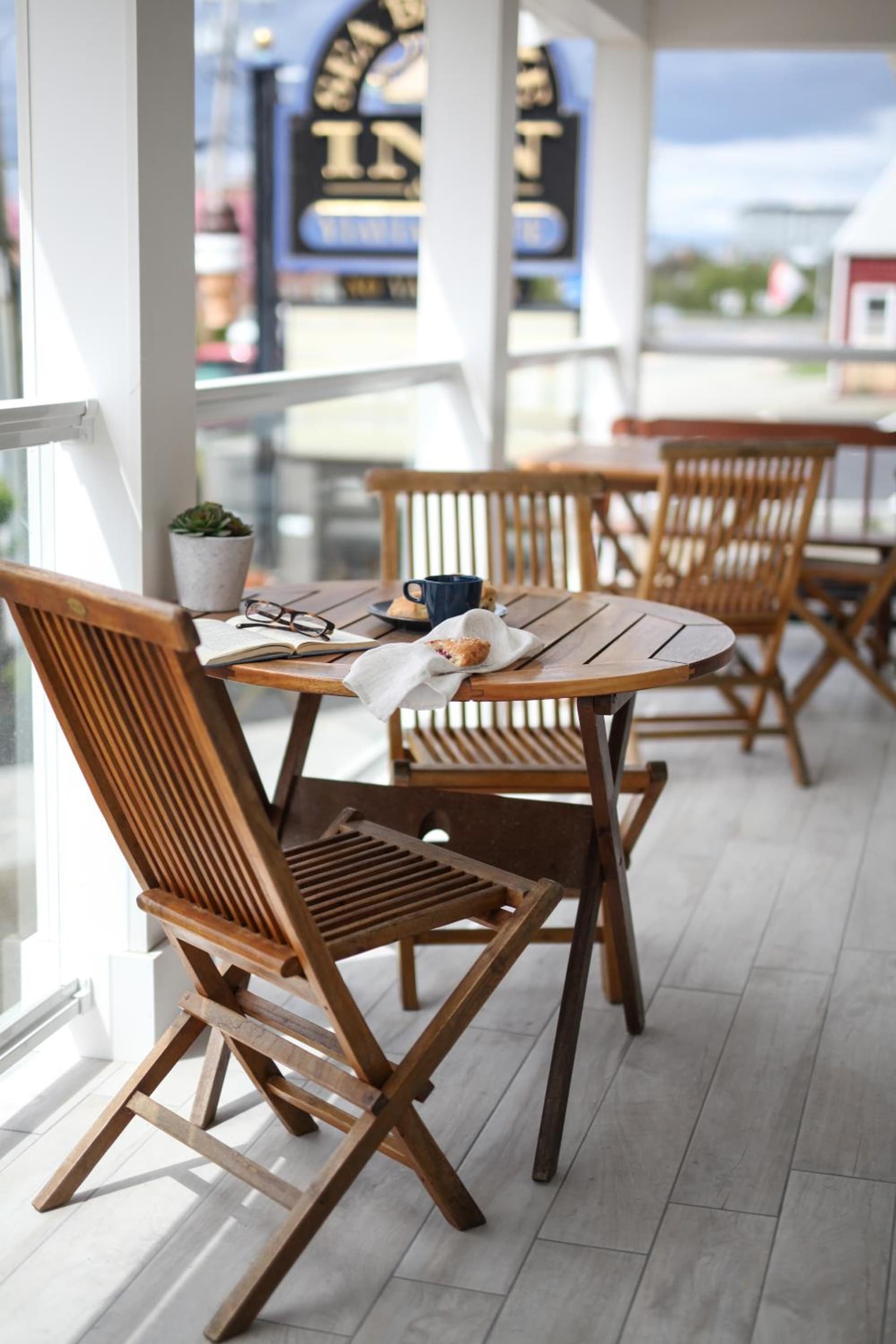 The Sea Breeze Inn gallery photo in Middletown, RI — image 42