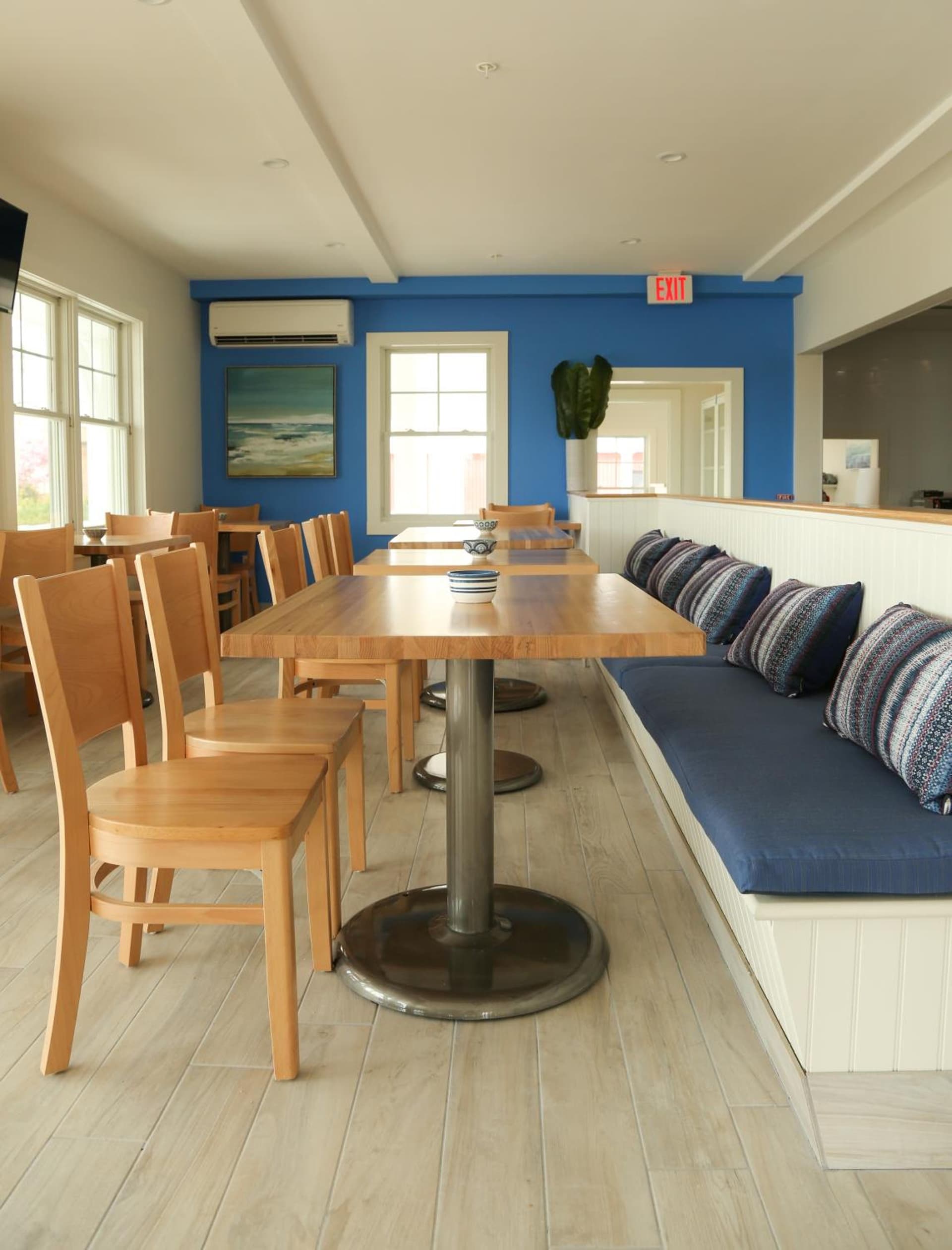 The Sea Breeze Inn gallery photo in Middletown, RI — image 58