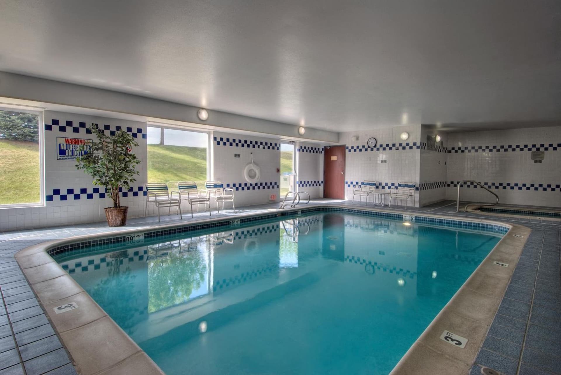 Baymont by Wyndham Golden/Red Rocks property views in Lakewood, CO — gallery photo 3