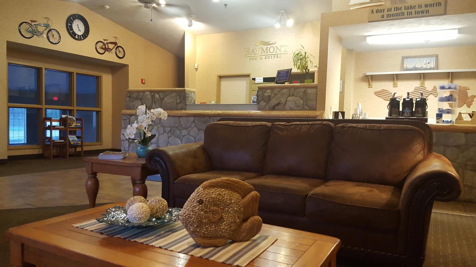 Baymont by Wyndham Coeur D Alene interior in Coeur d'Alene, ID — gallery photo 2