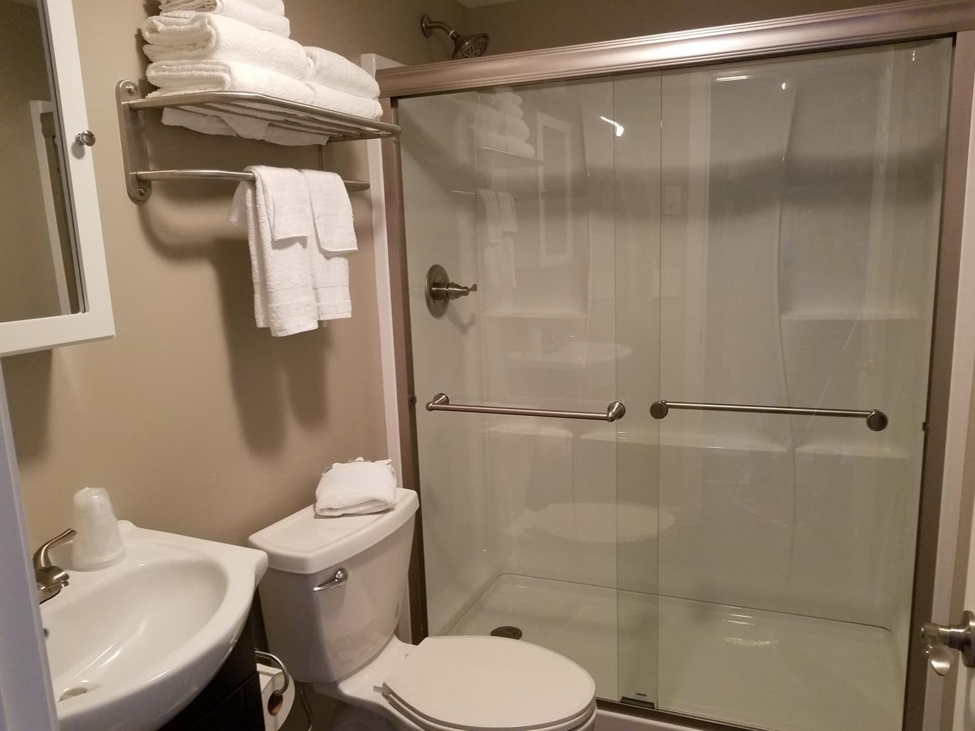 Grand View Resort gallery photo in Weirs Beach, NH — image 78