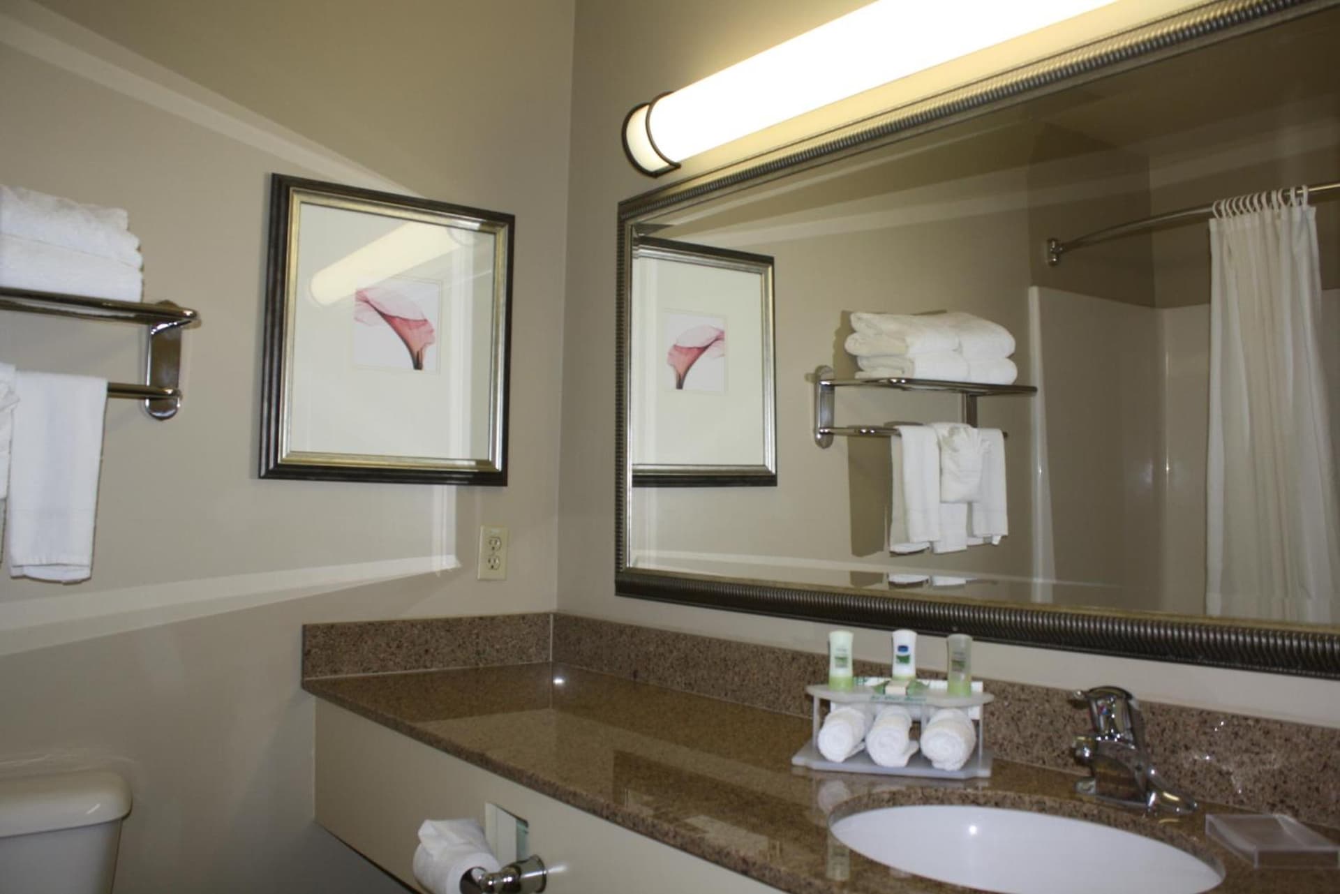 Country Inn & Suites by Radisson, Asheville - Outlet Mall gallery photo in Asheville, NC — image 29