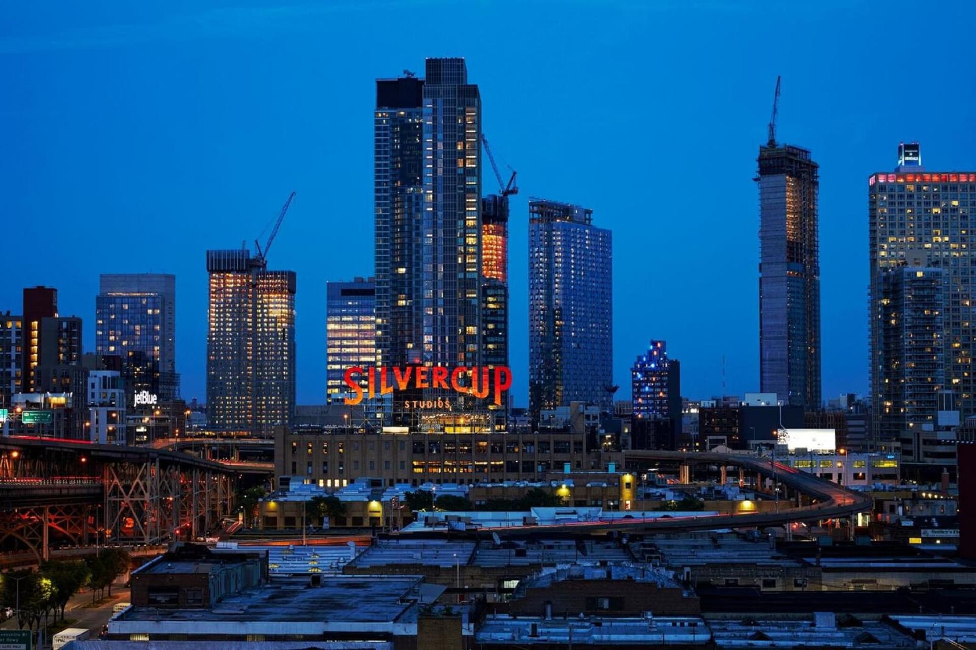 Ravel Hotel Trademark Collection by Wyndham gallery photo in Queens, NY — image 21
