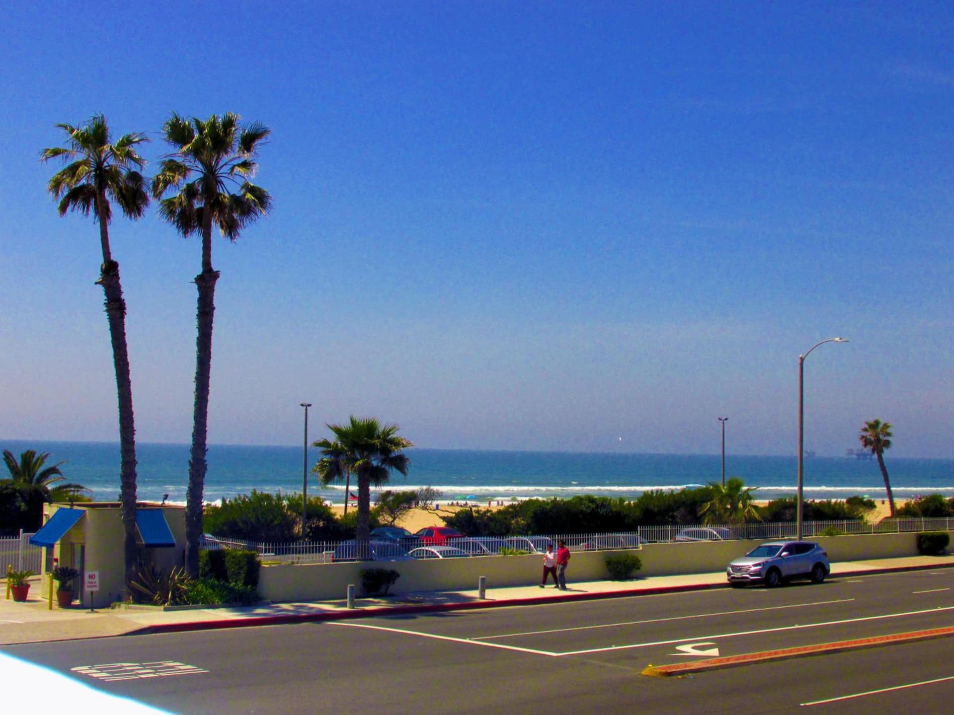 Huntington Surf Inn property views in Huntington Beach, CA — gallery photo 3