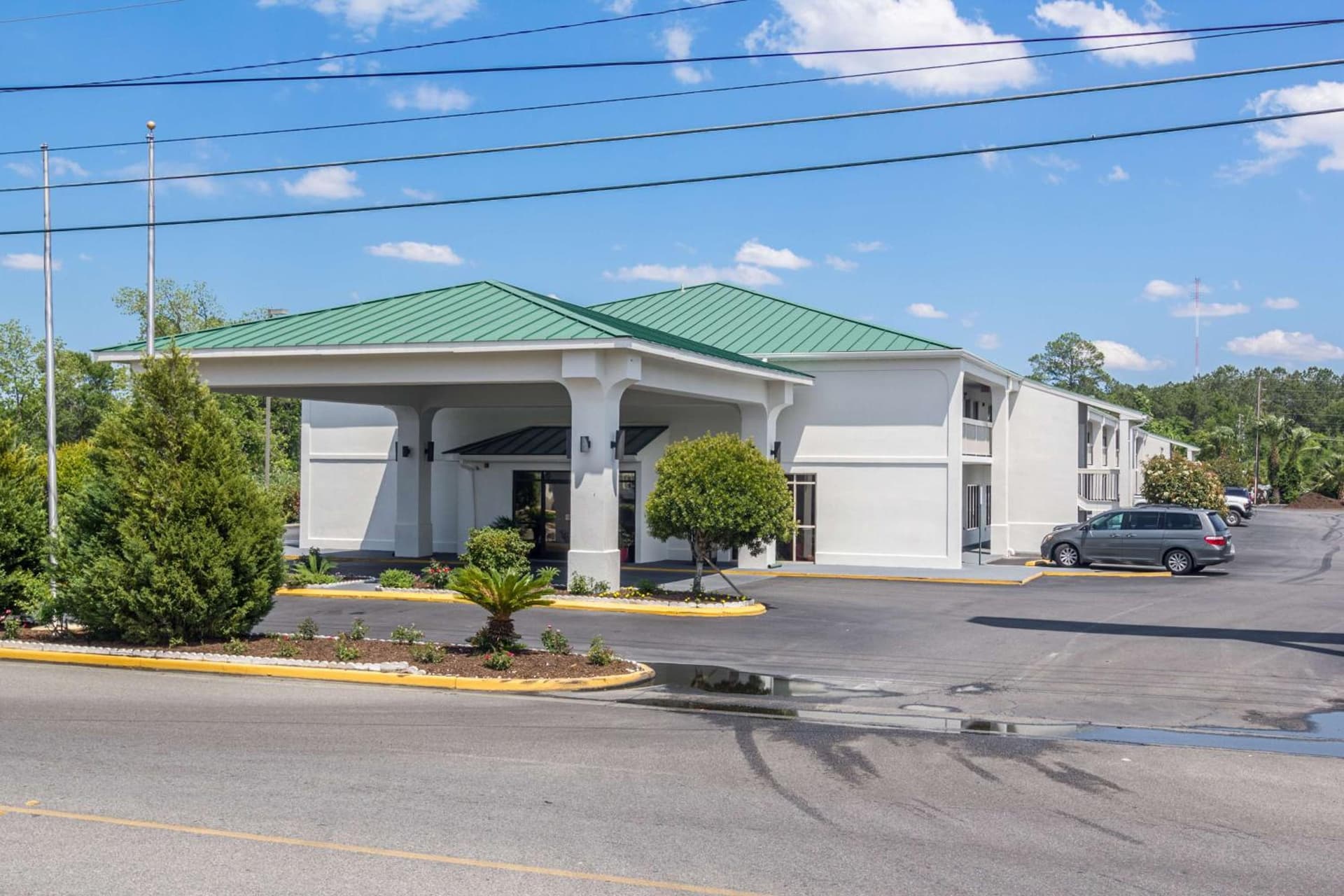 Motel 6 Waycross property views in Waycross, GA — gallery photo 3