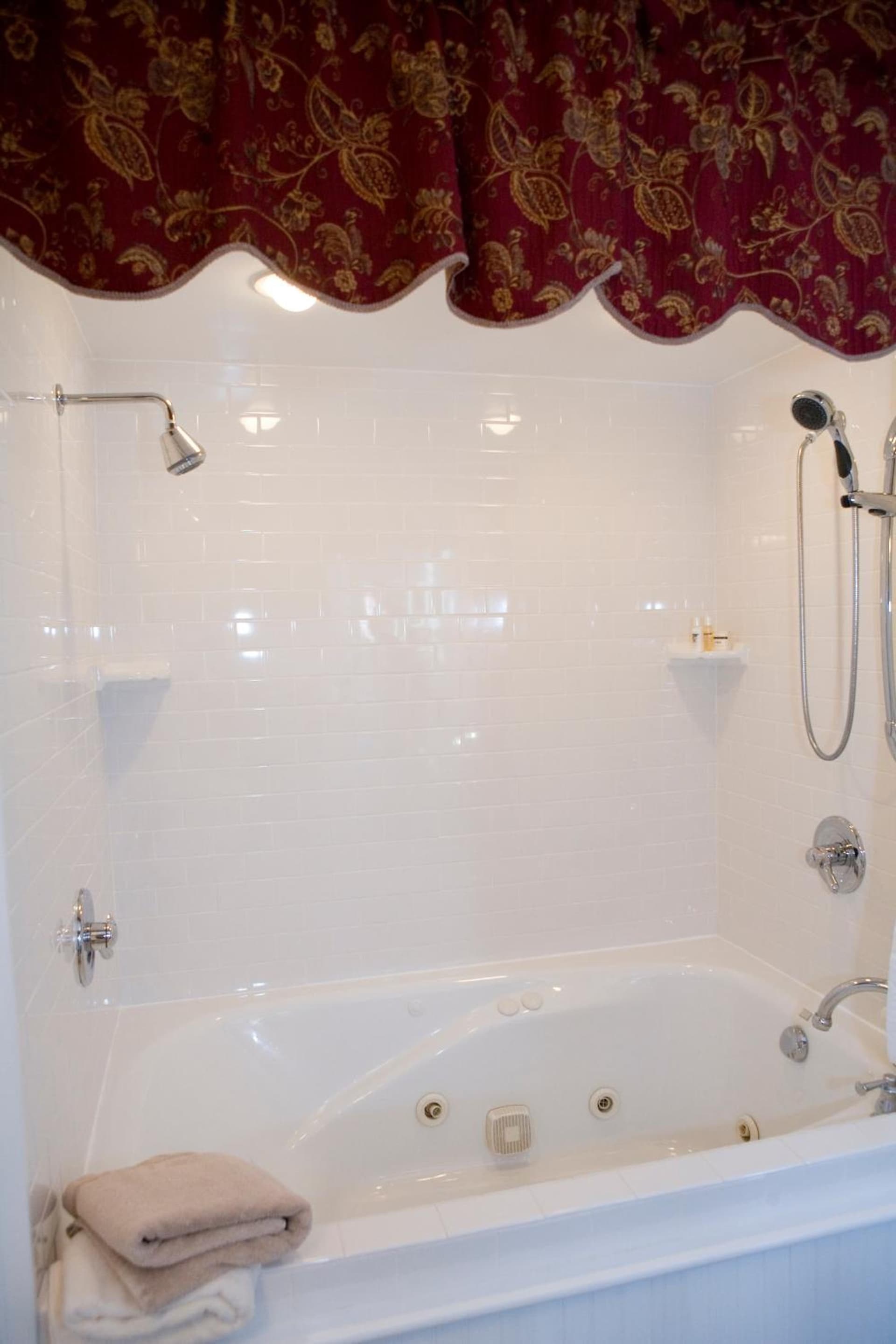 The Belvedere Inn & Restaurant gallery photo in Saugatuck, MI — image 29