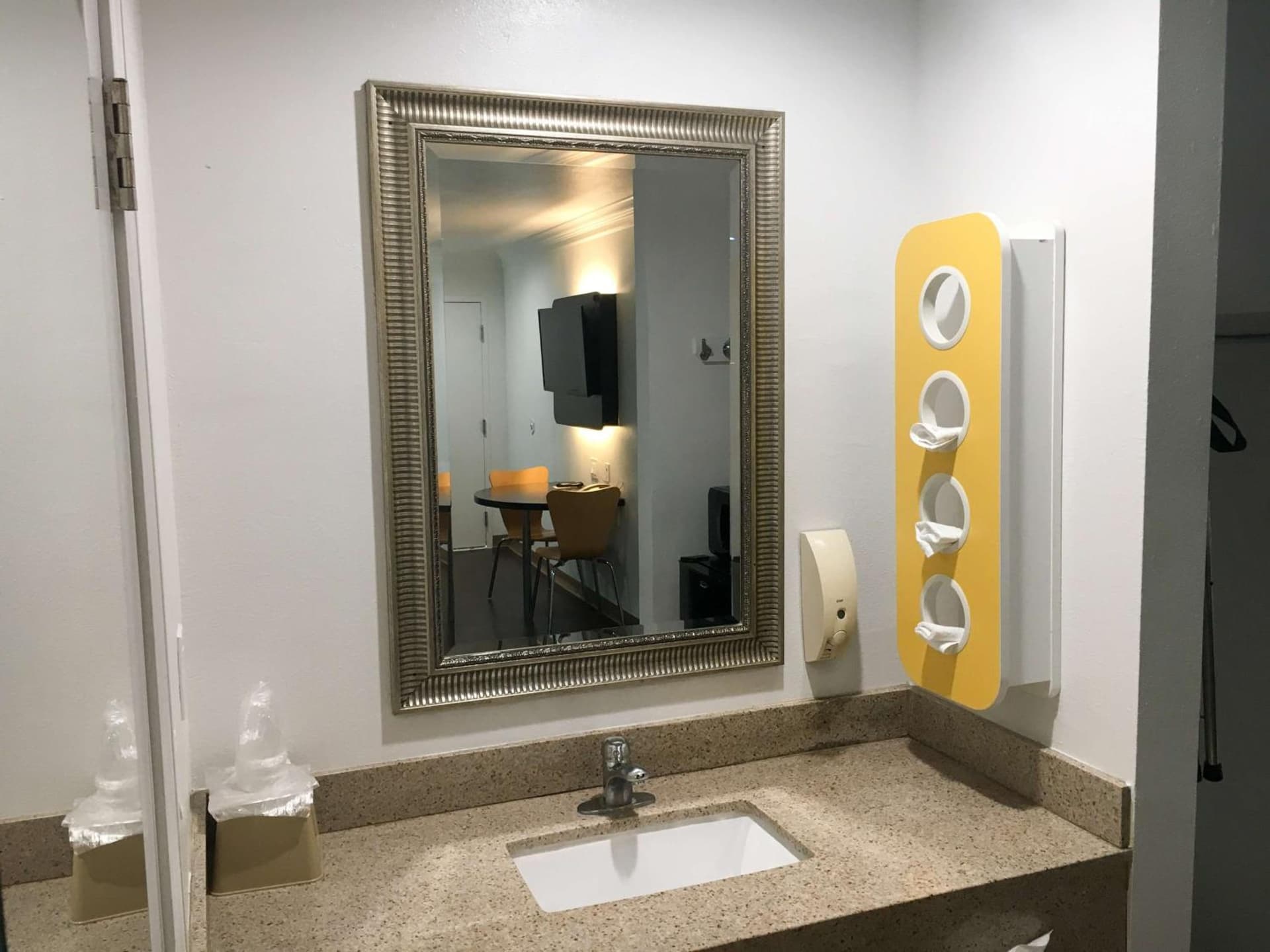 Motel 6-Norwalk, CA gallery photo in Norwalk, CA — image 45