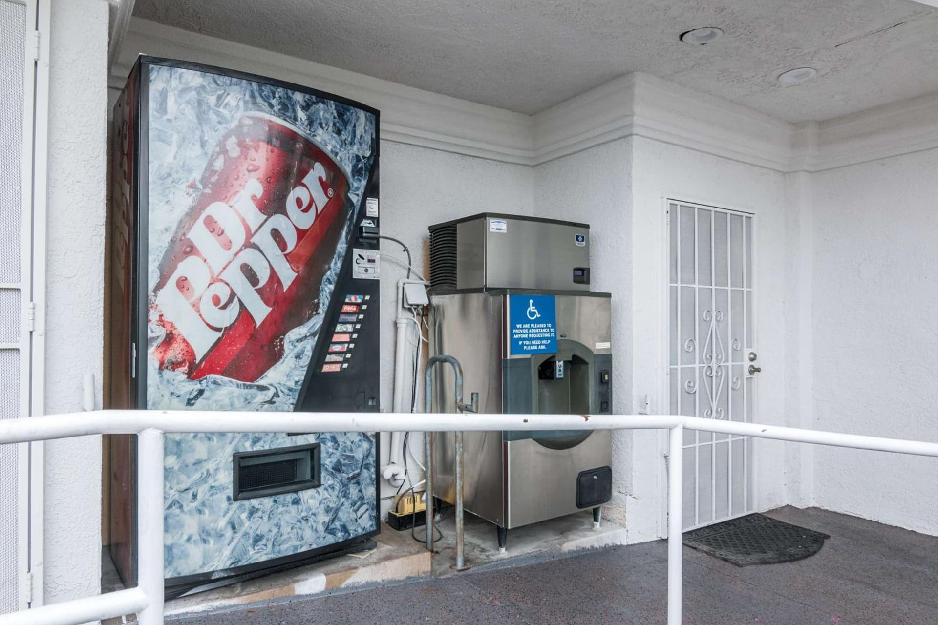 Motel 6-Norwalk, CA property views in Norwalk, CA — gallery photo 3