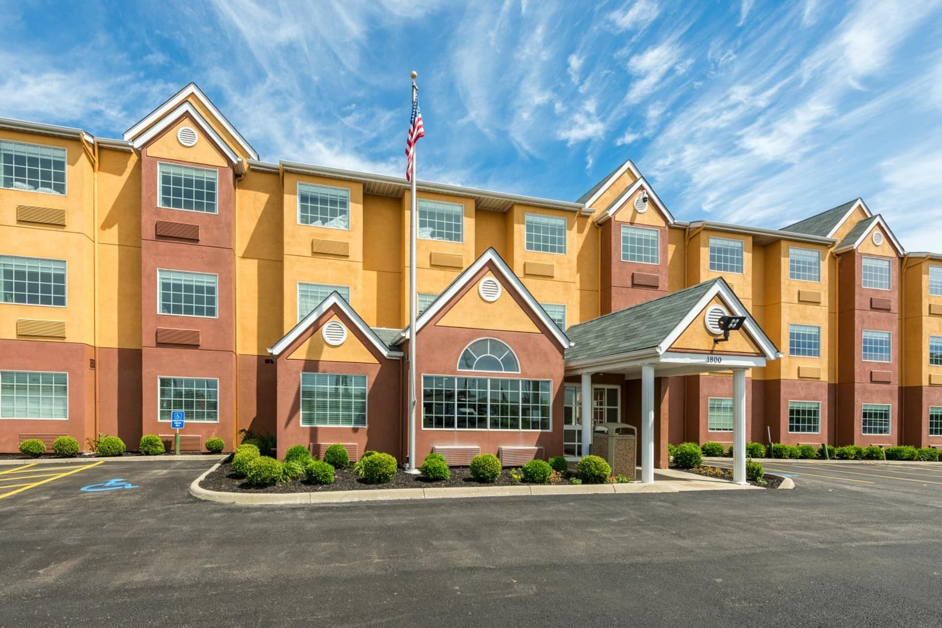 Quality Inn Grove City - Columbus South interior in Grove City, OH — gallery photo 2