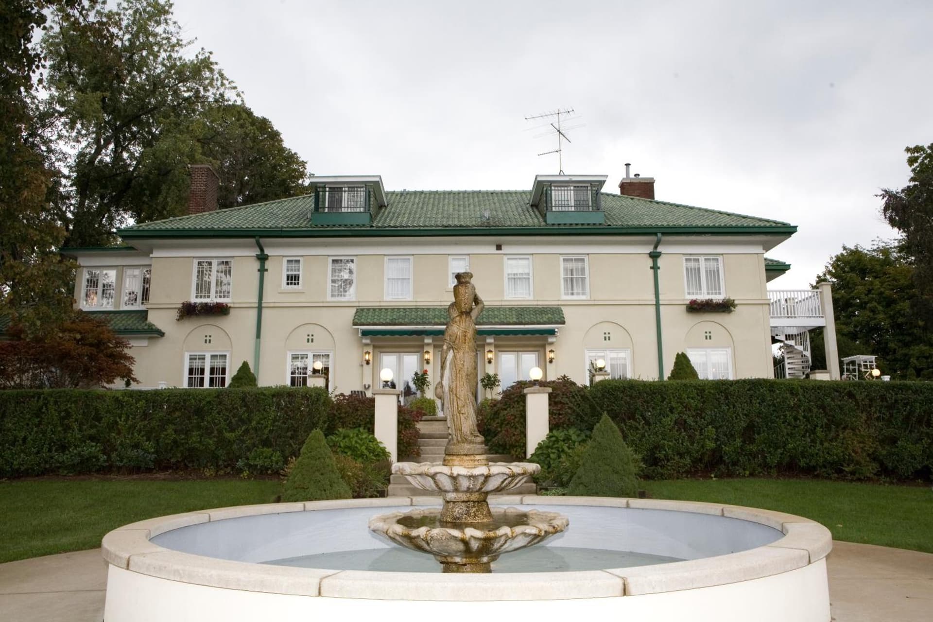 The Belvedere Inn & Restaurant gallery photo in Saugatuck, MI — image 15