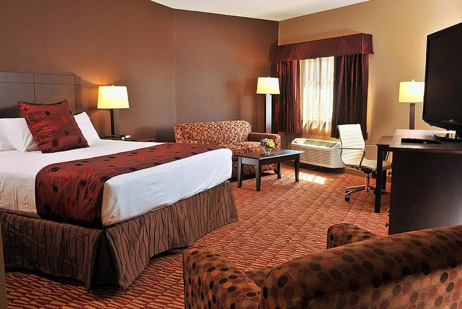 Lakeside Hotel Casino, a Travelodge by Wyndham interior in Osceola, IA — gallery photo 2