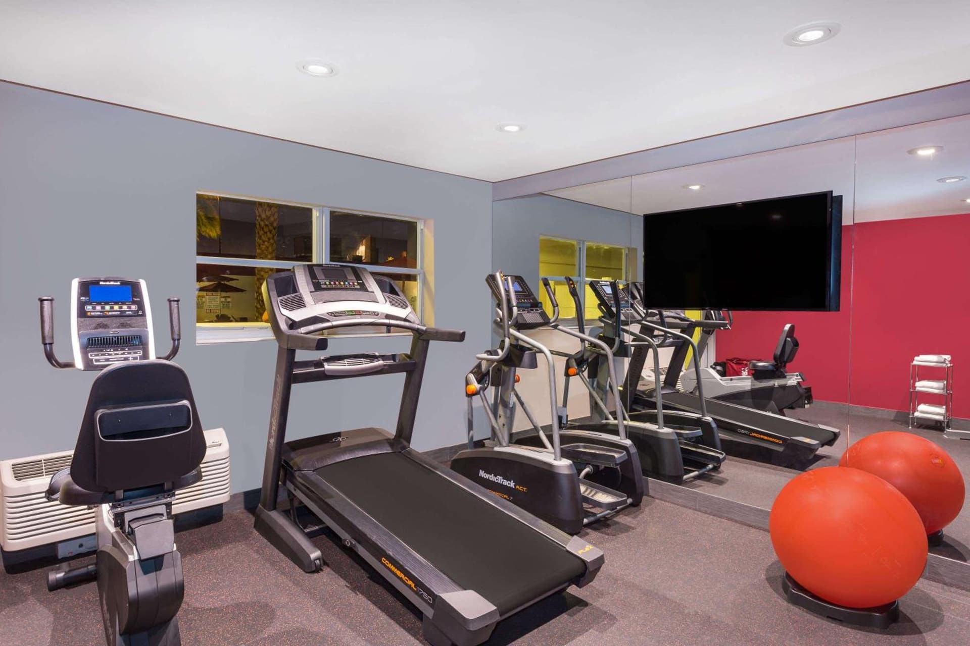 Ramada by Wyndham Miami Springs/Miami International Airport gallery photo in Miami, FL — image 15
