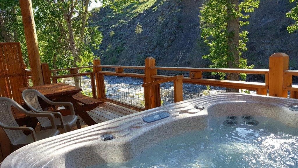 River's Edge Resort interior in Winthrop, WA — gallery photo 2