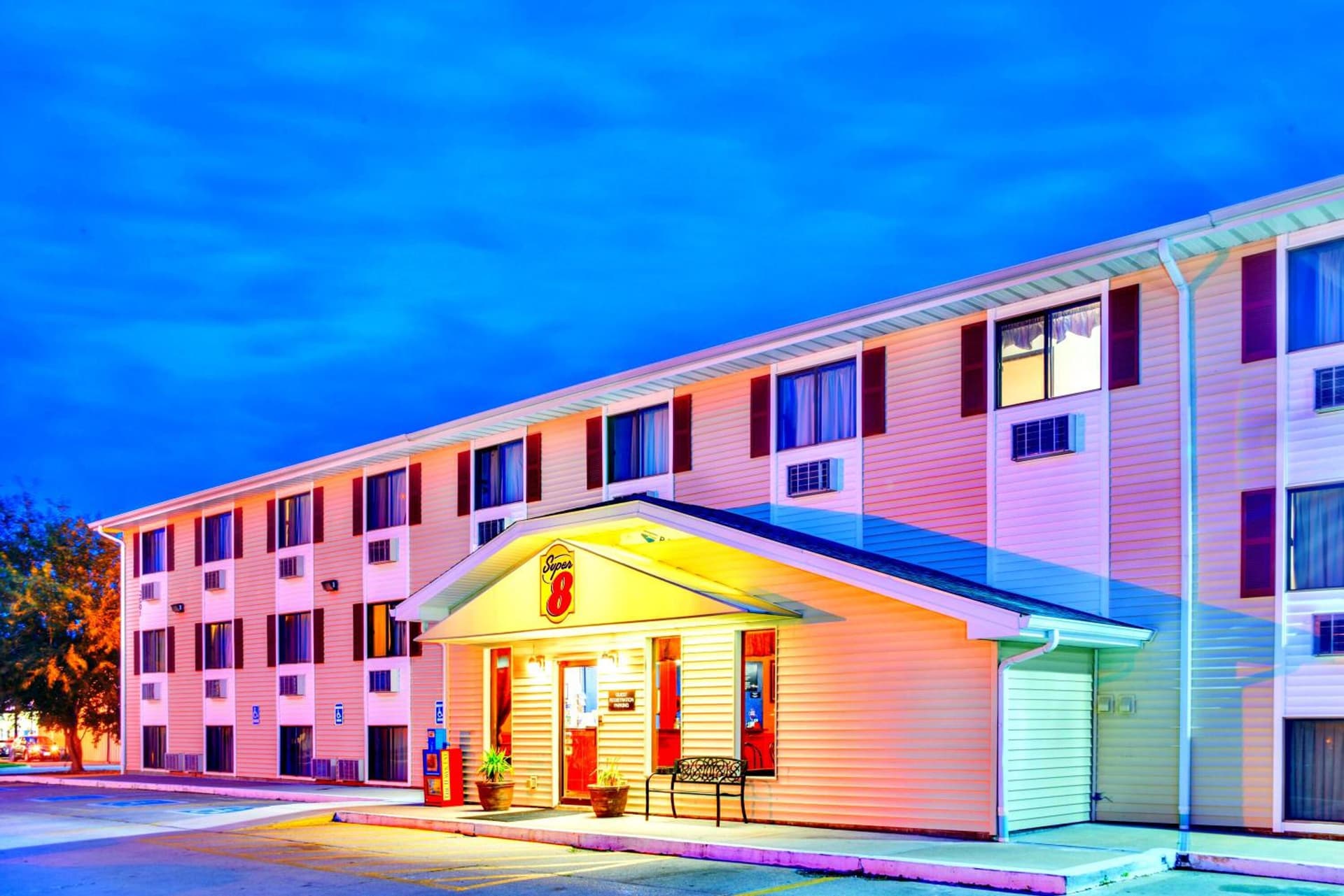 Super 8 by Wyndham Burlington featured exterior or lobby in Burlington, IA — similar hotel