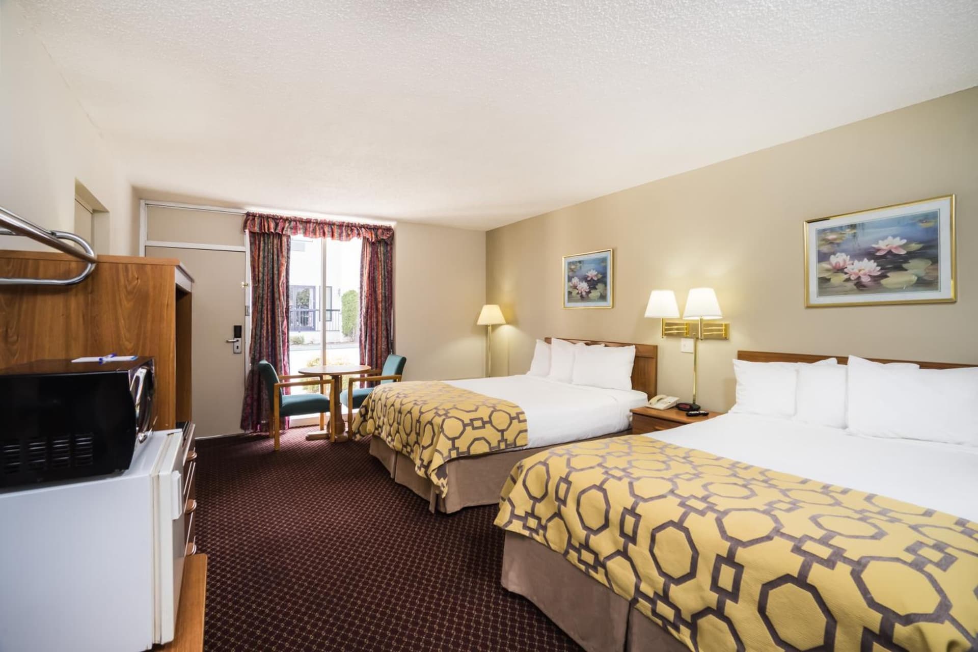 Baymont by Wyndham Johnson City gallery photo in Johnson City, TN — image 34