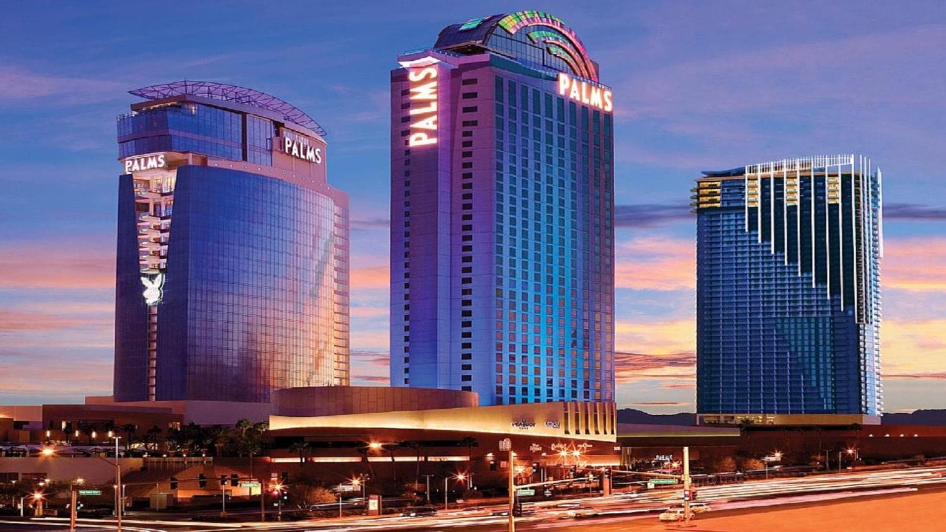 Palms place Amazing High Rise Studio with Mountains Views 21st Floor featured exterior or lobby in Las Vegas, NV — similar hotel