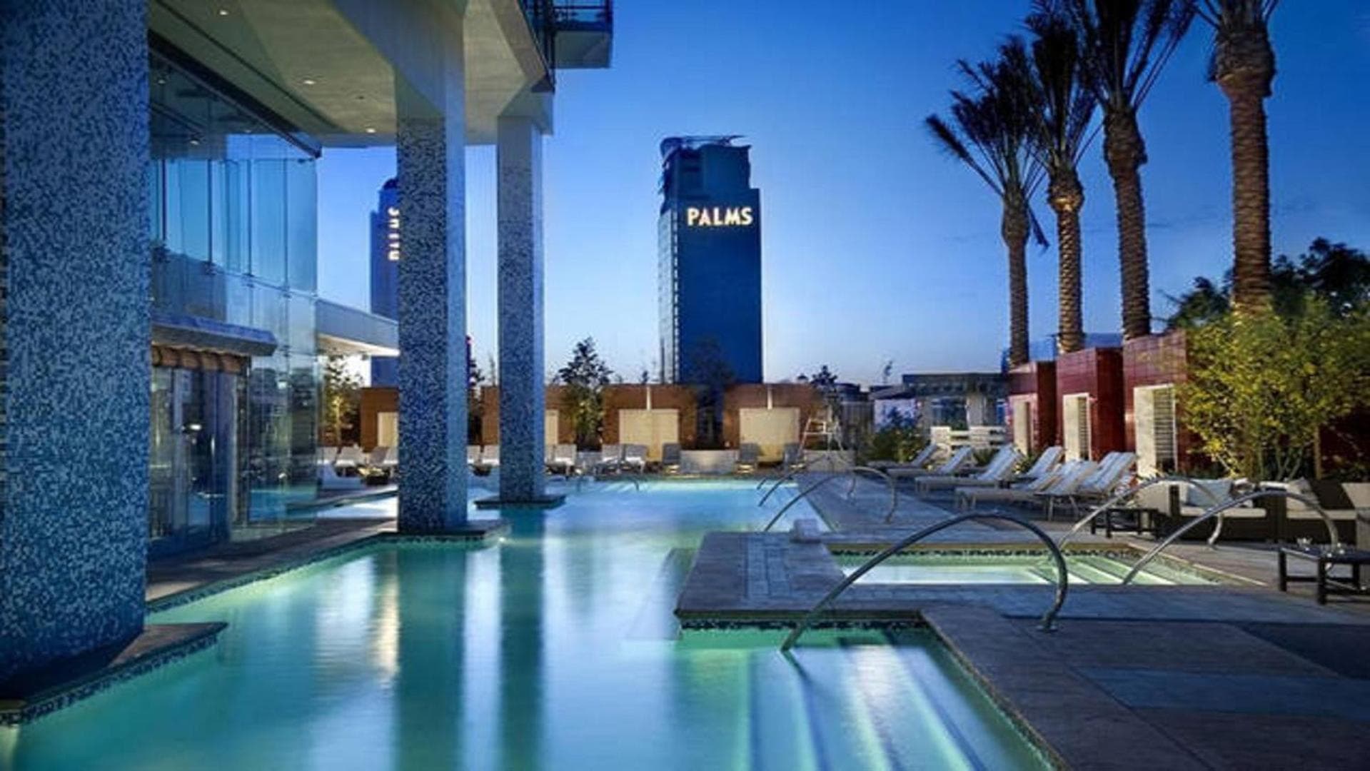 Palms place Amazing High Rise Studio with Mountains Views 21st Floor interior in Las Vegas, NV — gallery photo 2
