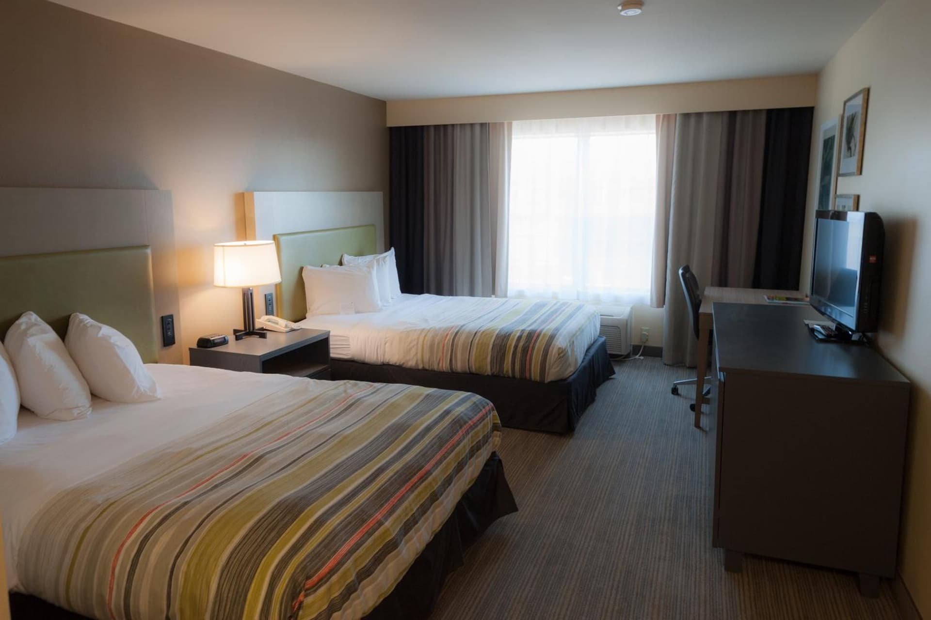 Country Inn & Suites by Radisson, Milwaukee Airport, WI gallery photo in Milwaukee, WI — image 18