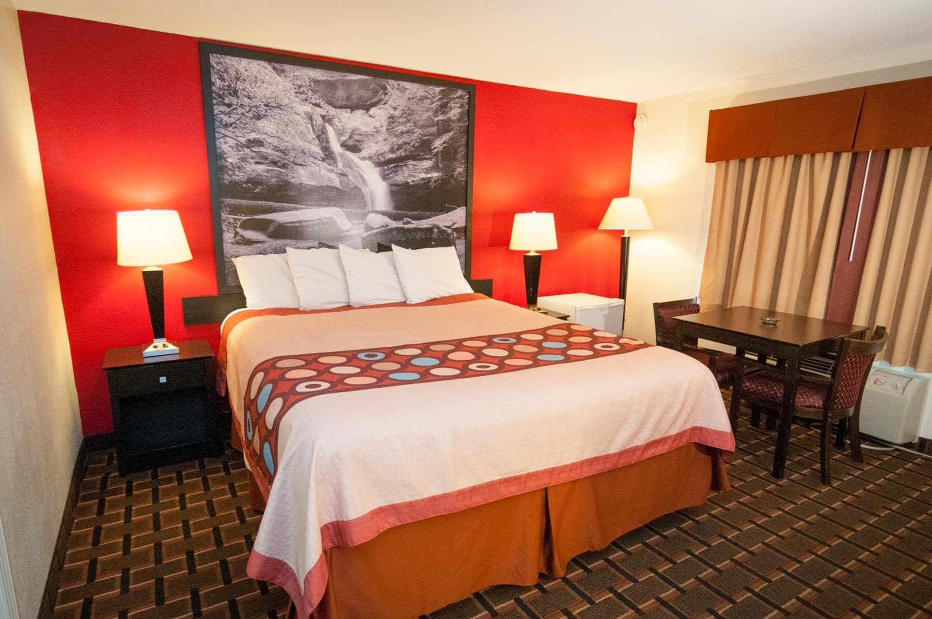 Super 8 by Wyndham Old Saybrook interior in Old Saybrook, CT — gallery photo 2