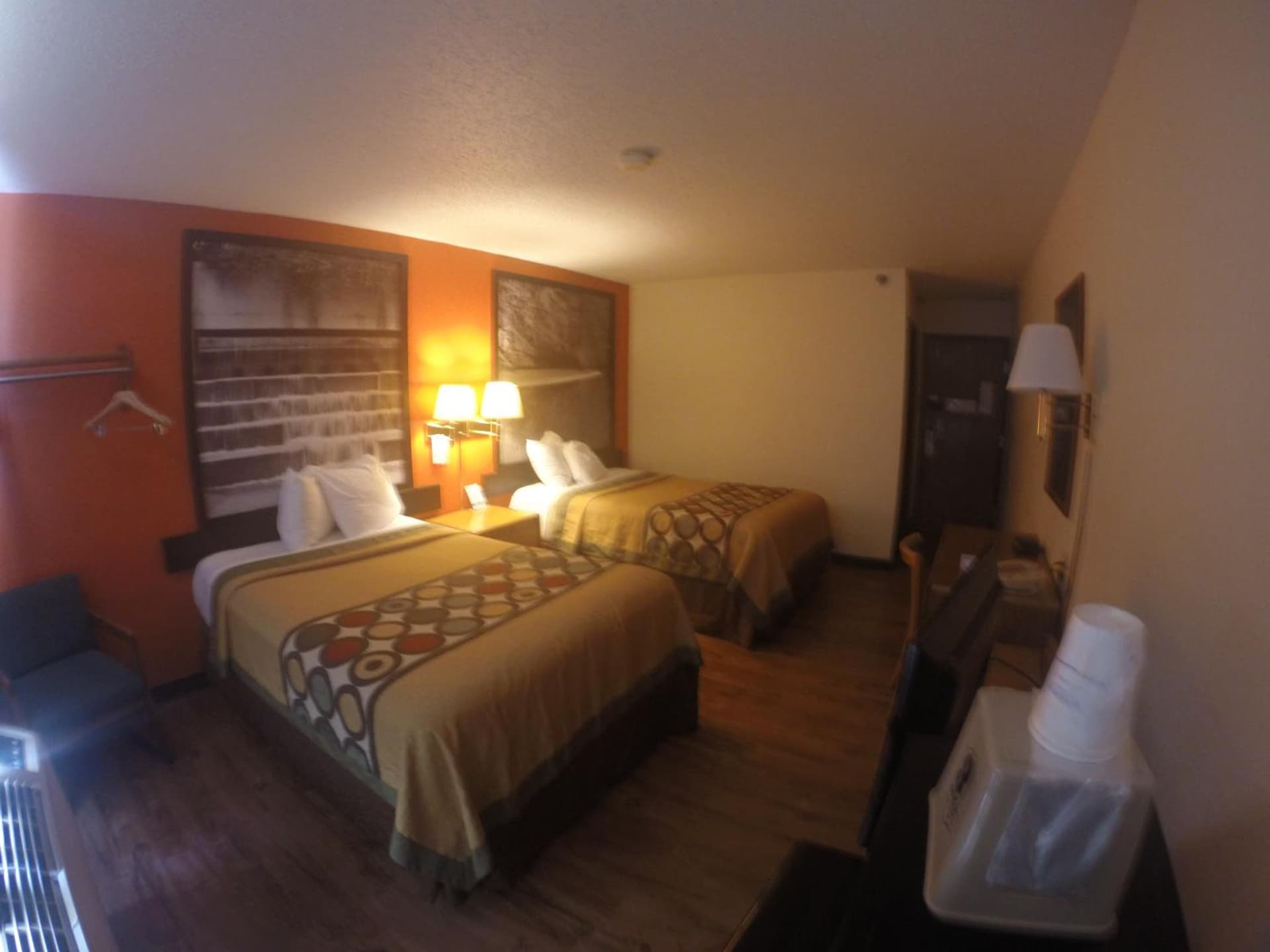 Super 8 by Wyndham Waco University Area gallery photo in Waco, TX — image 10