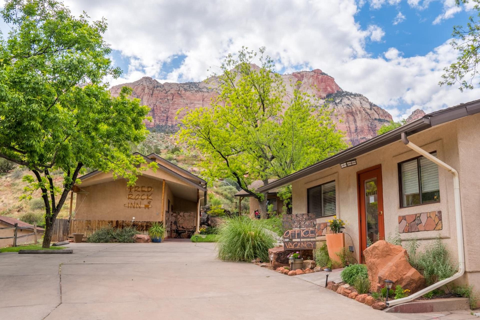 Red Rock Inn Cottages exterior or lobby in Springdale, UT — main listing photo