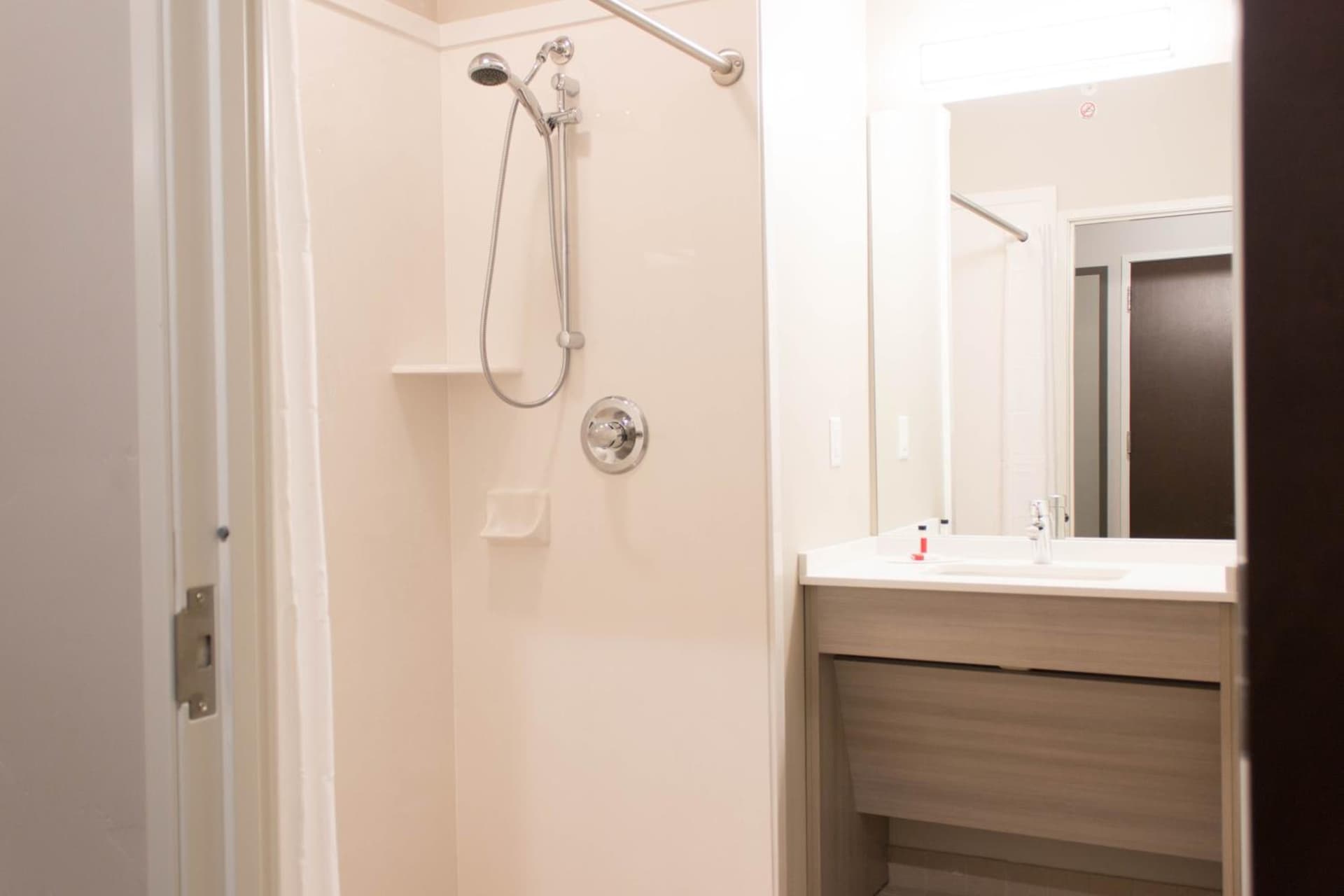 Microtel Inn & Suites by Wyndham Springville gallery photo in Springville, UT — image 17