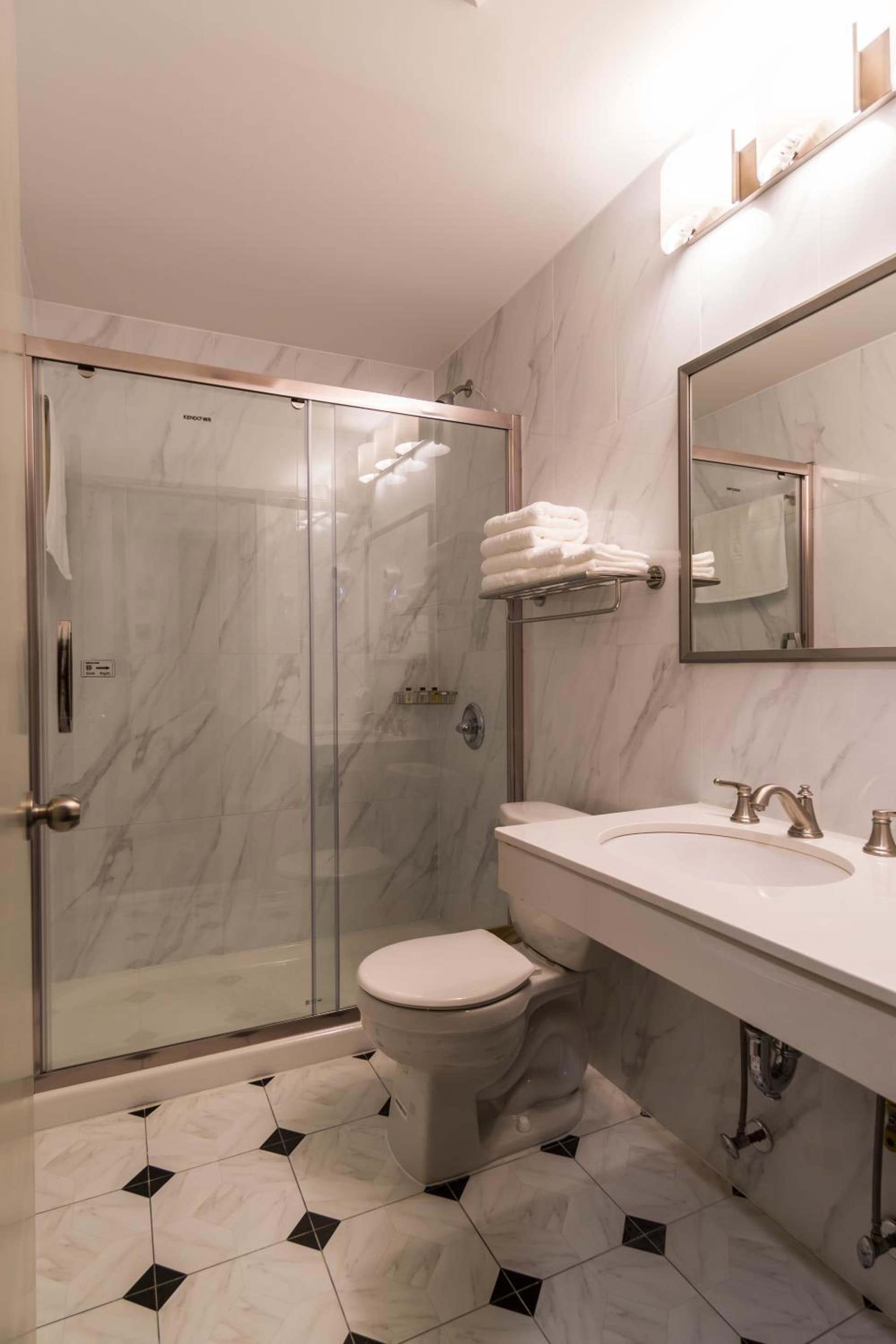 John Hotel gallery photo in Queens, NY — image 17