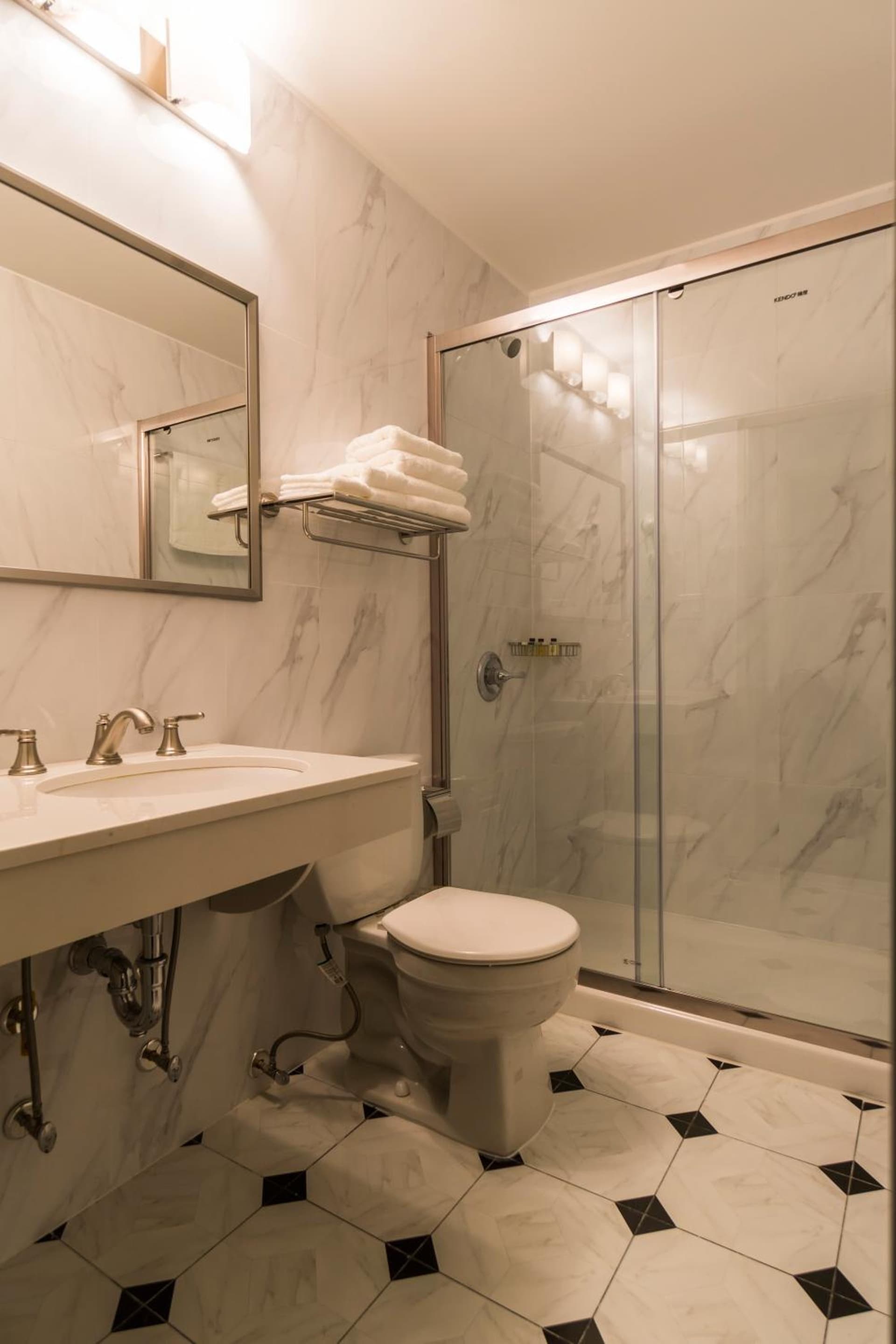John Hotel gallery photo in Queens, NY — image 19