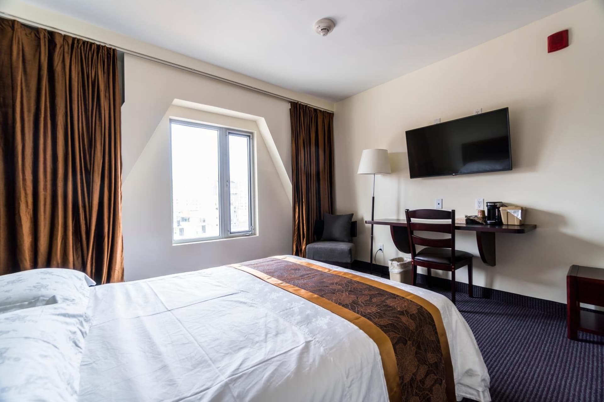 John Hotel gallery photo in Queens, NY — image 32