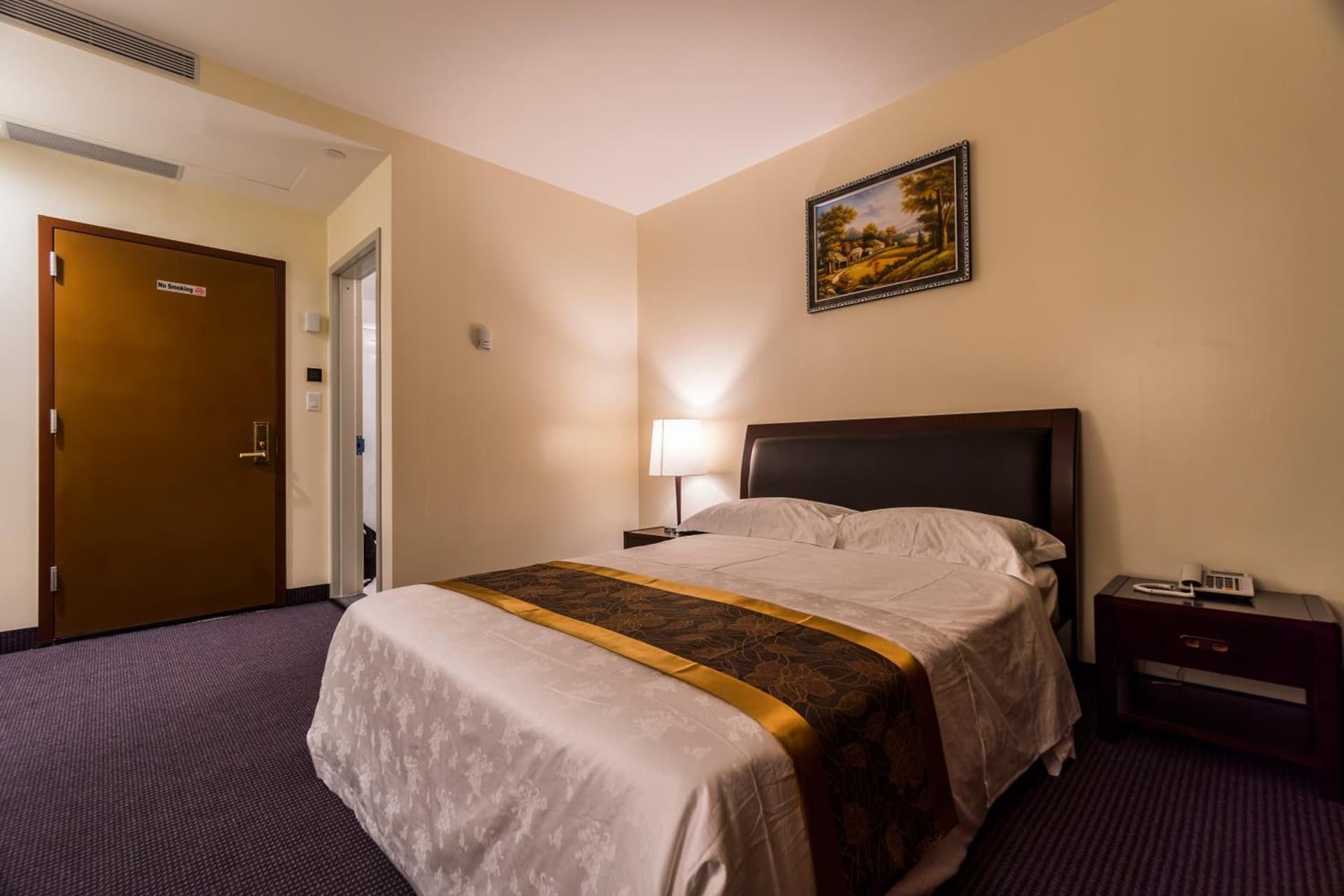 John Hotel gallery photo in Queens, NY — image 27