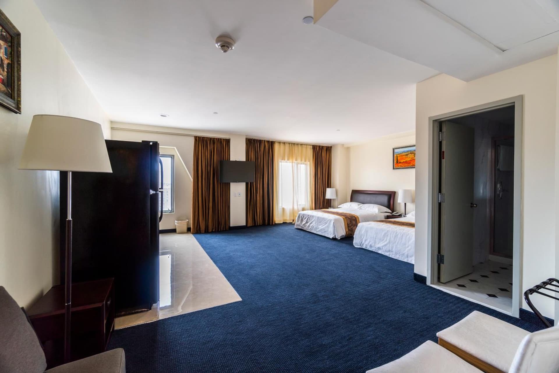 John Hotel gallery photo in Queens, NY — image 9