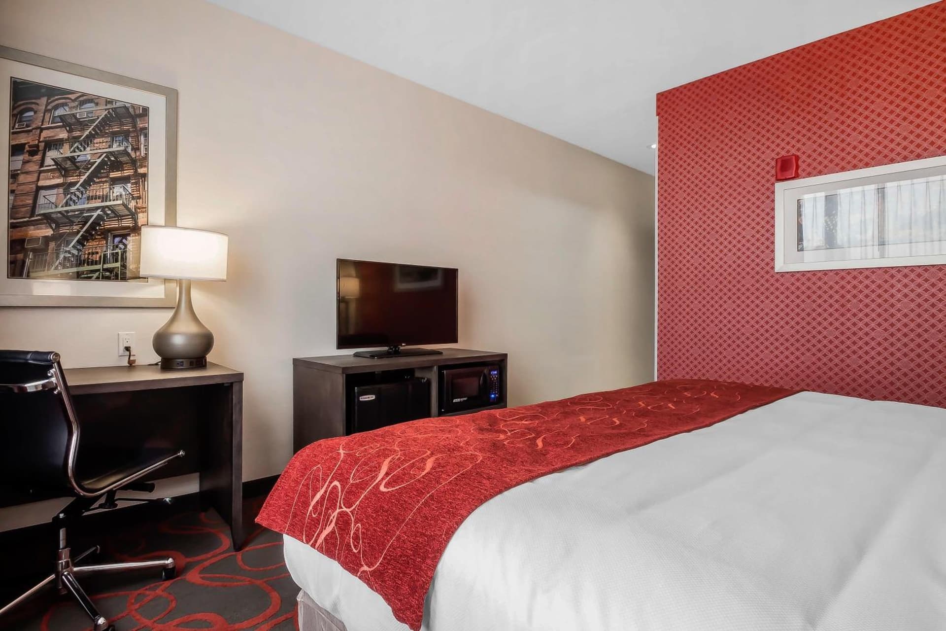 Comfort Inn & Suites near Stadium gallery photo in Bronx, NY — image 31