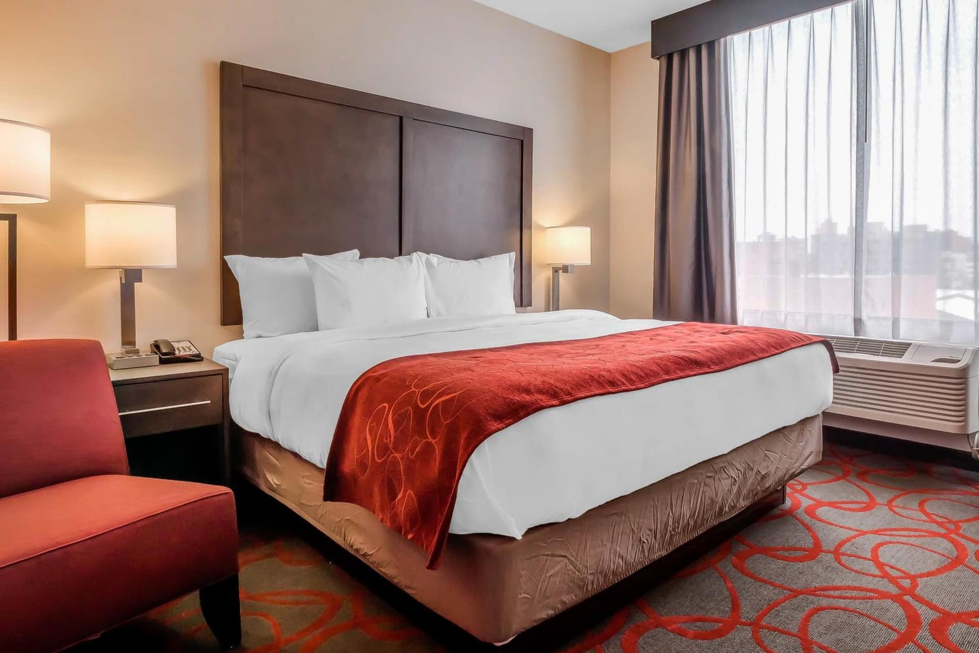 Comfort Inn & Suites near Stadium gallery photo in Bronx, NY — image 9