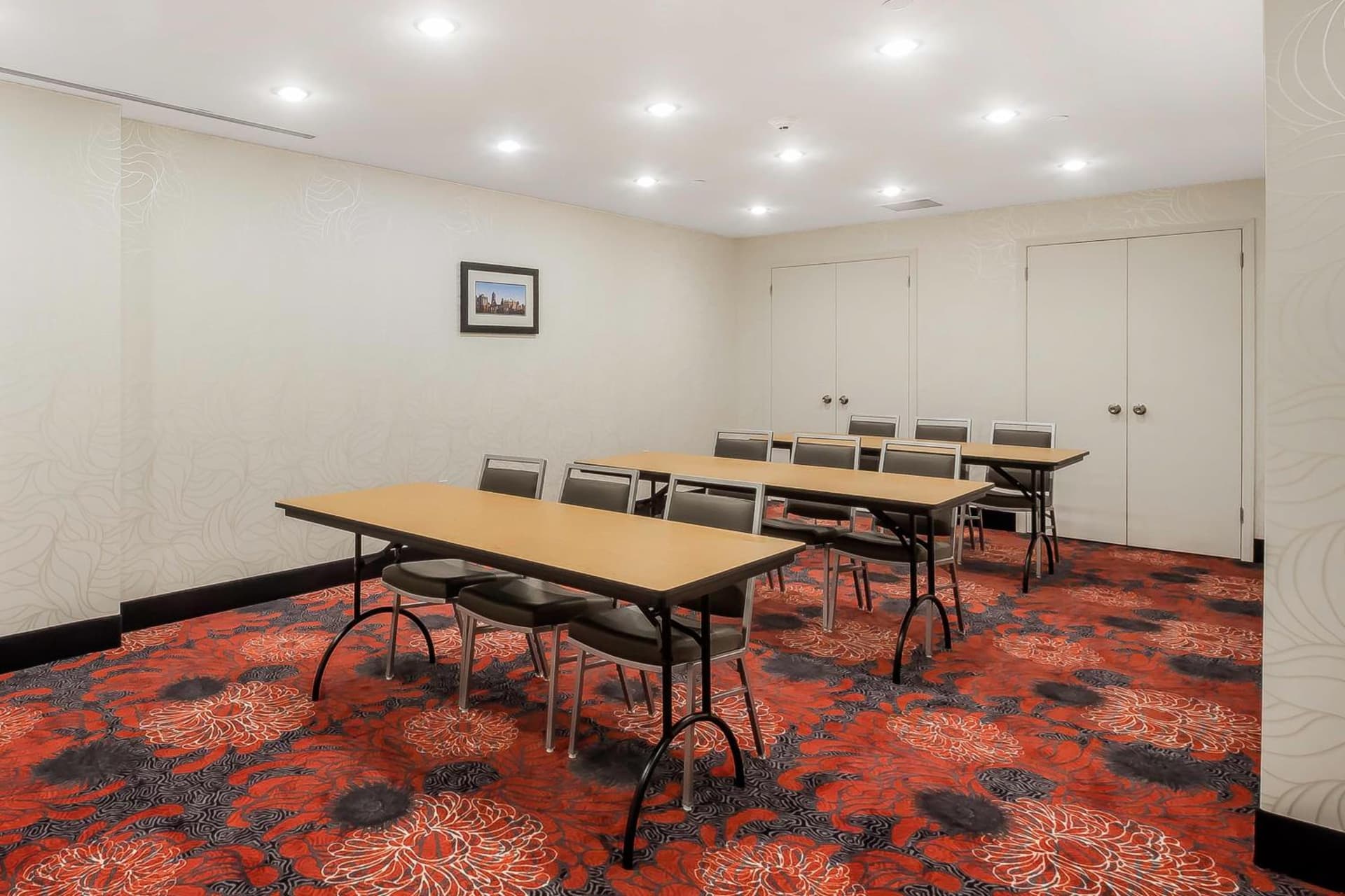 Comfort Inn & Suites near Stadium gallery photo in Bronx, NY — image 57