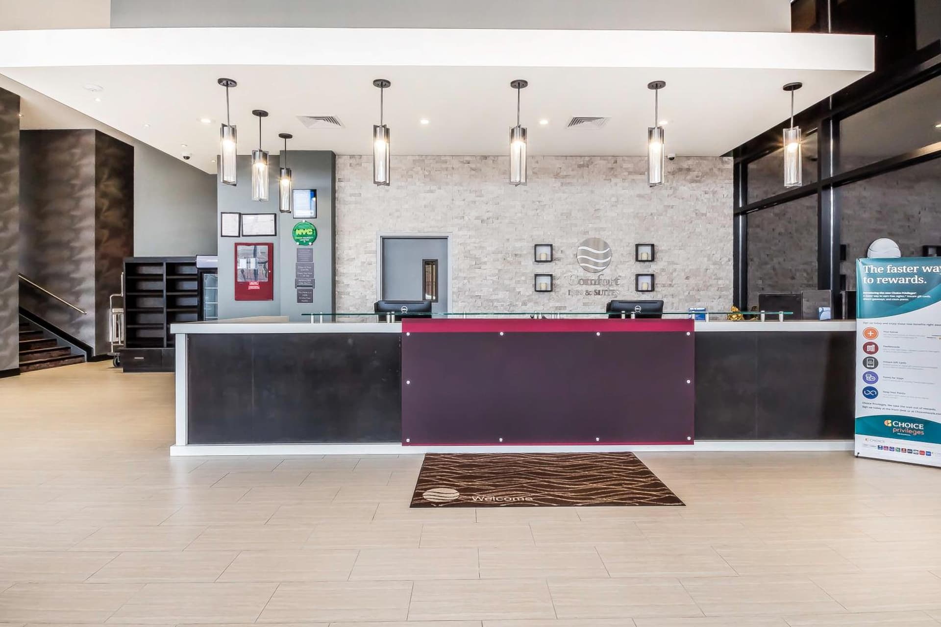 Comfort Inn & Suites near Stadium gallery photo in Bronx, NY — image 33