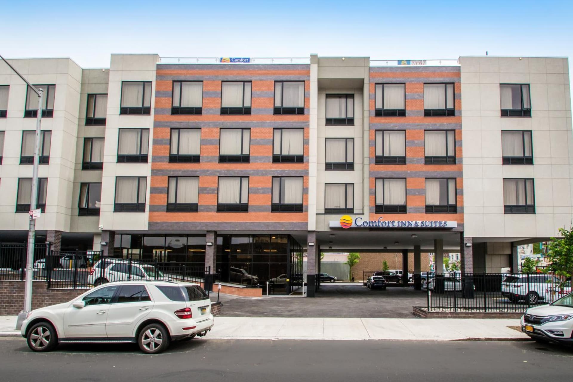 Comfort Inn & Suites near Stadium gallery photo in Bronx, NY — image 28