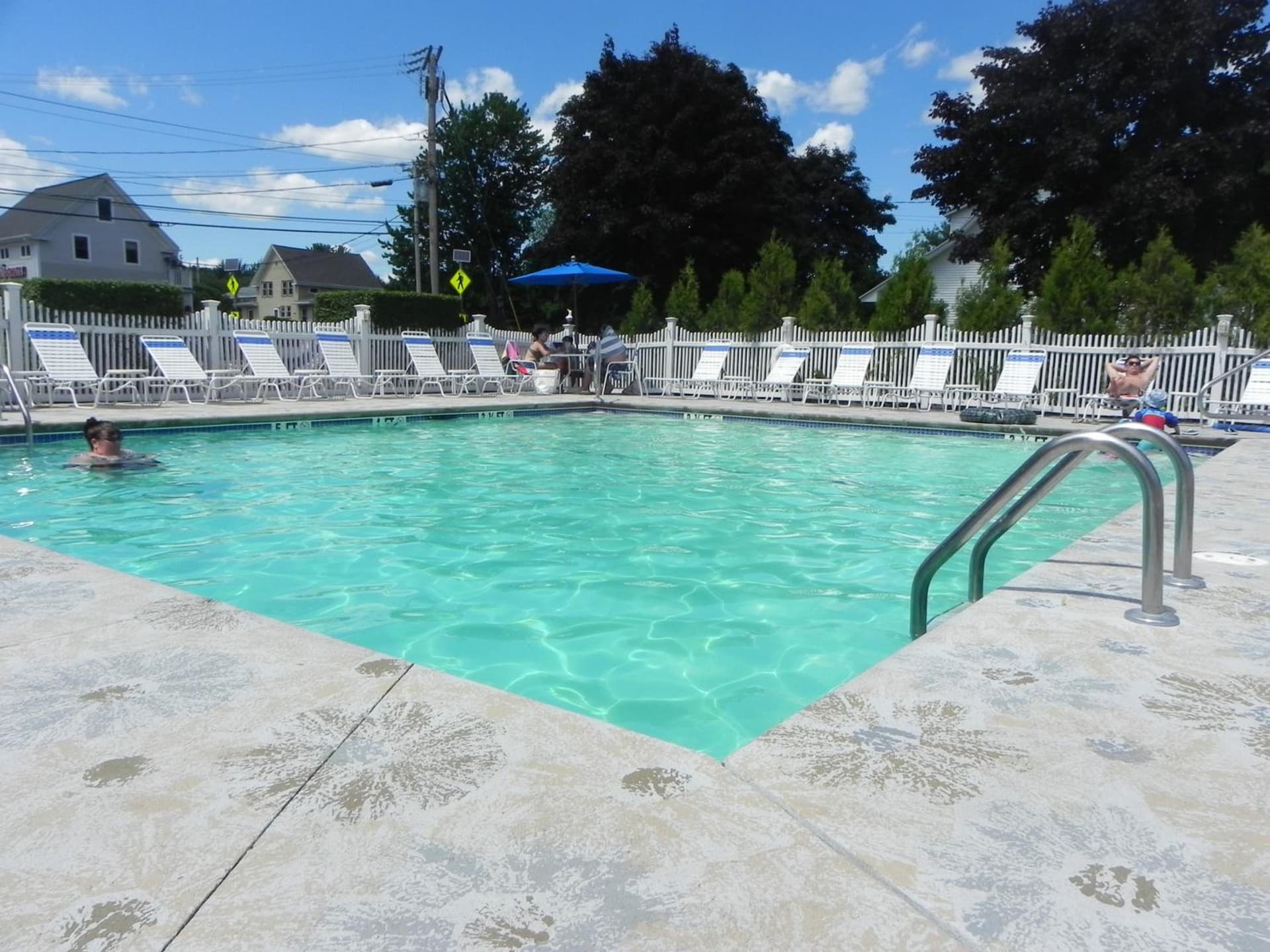 Elmwood Resort Hotel property views in Wells — gallery photo 3