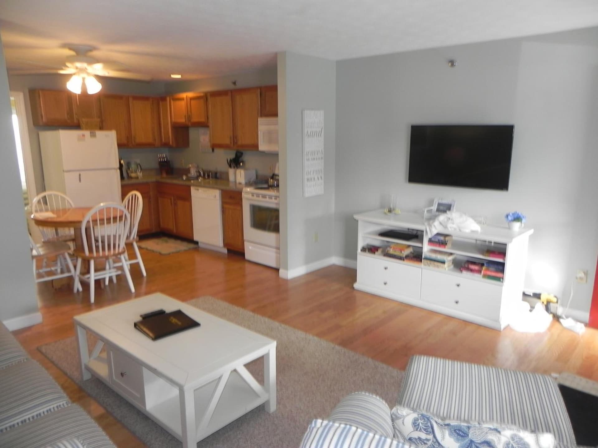 Elmwood Resort Hotel gallery photo in Wells — image 36