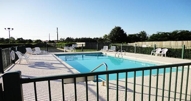 Jameson Inn - Perry interior in Perry, GA — gallery photo 2