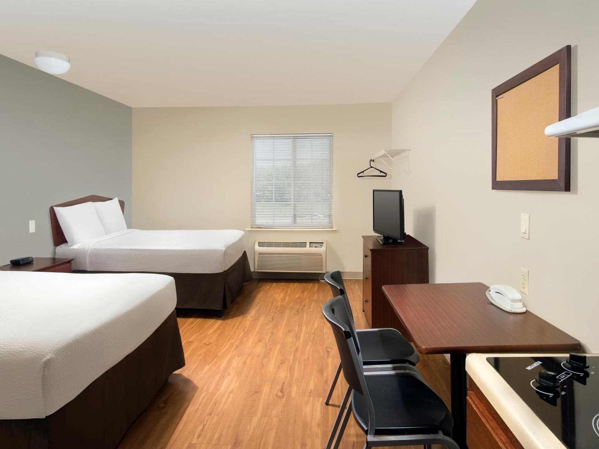 WoodSpring Suites Topeka gallery photo in Topeka, KS — image 7