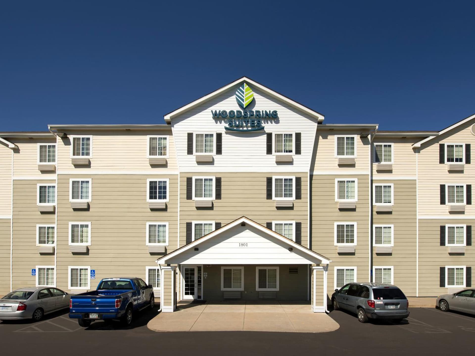 WoodSpring Suites Topeka — hotel in Topeka, Kansas