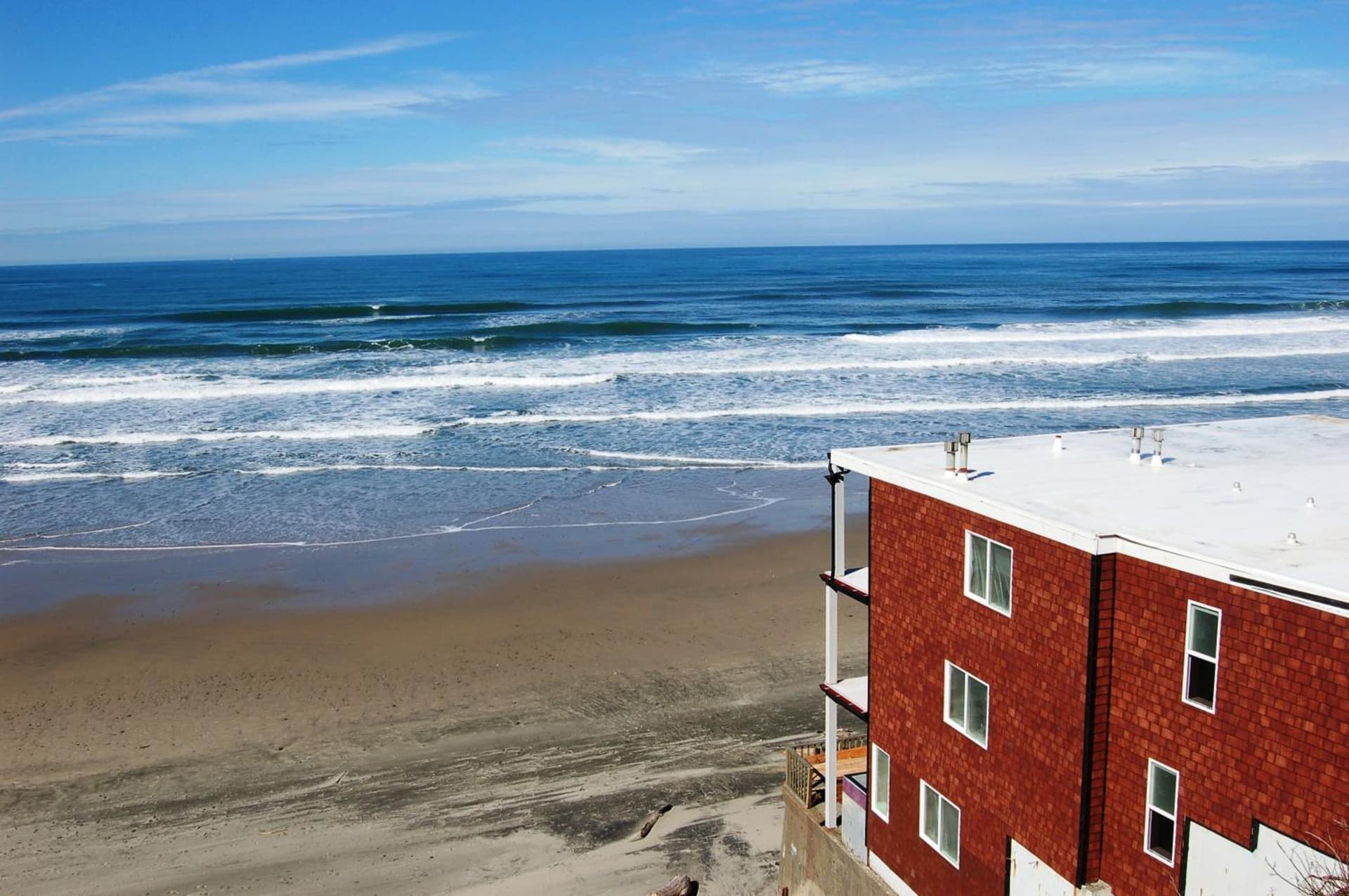Beachfront Manor Hotel featured exterior or lobby in Lincoln City, OR — similar hotel