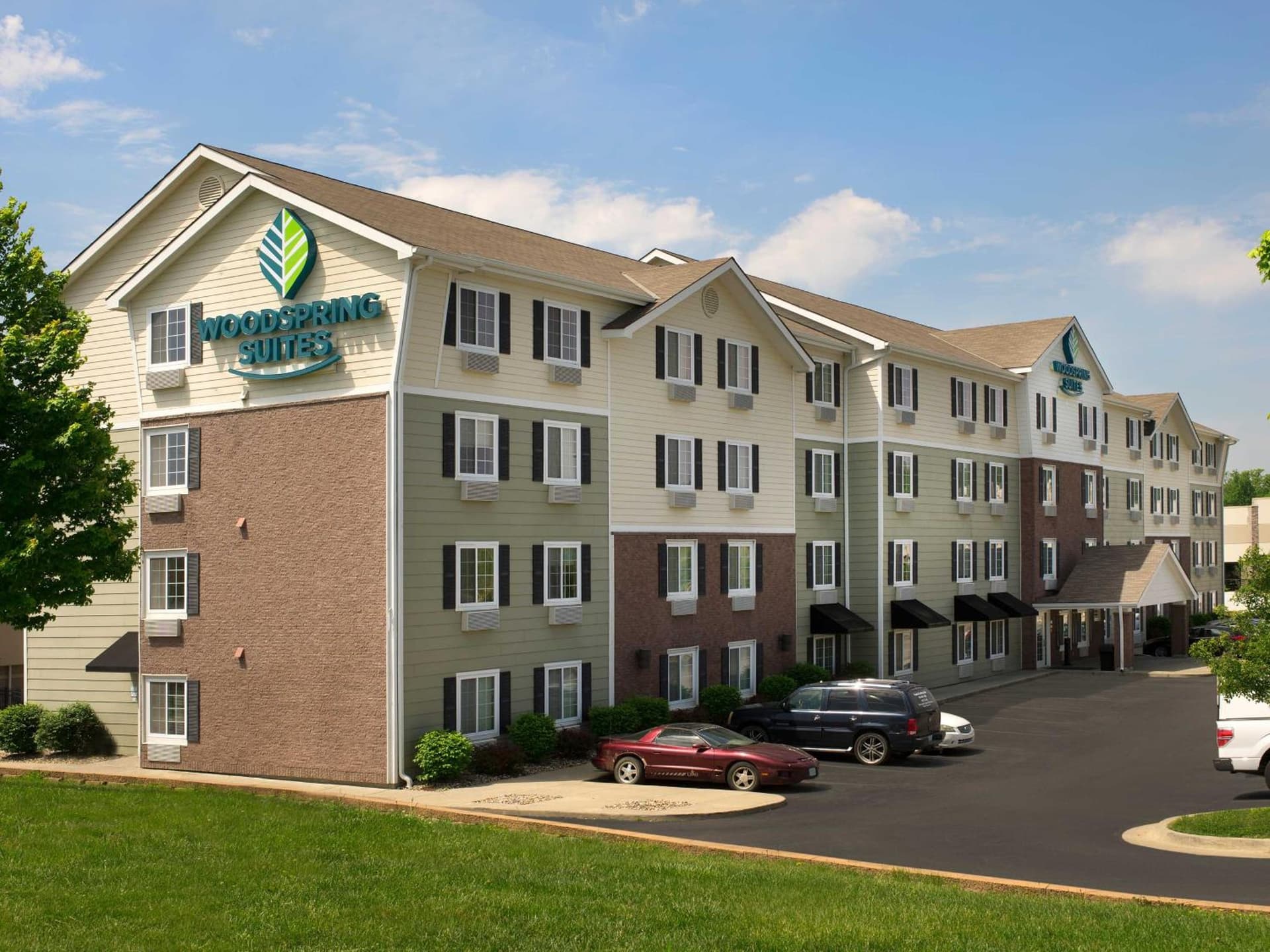 WoodSpring Suites Kansas City Liberty featured exterior or lobby in Liberty, MO — similar hotel