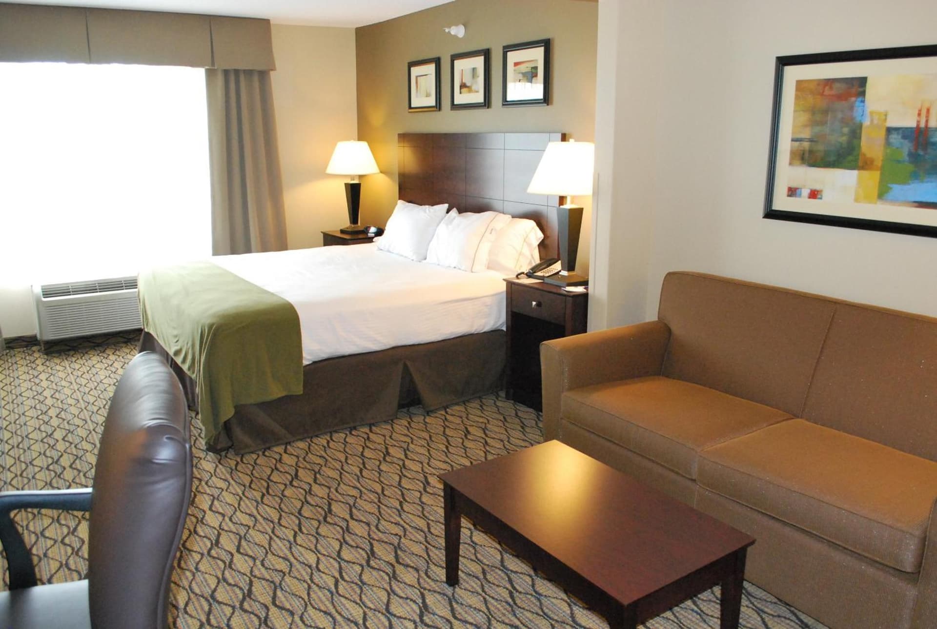 Holiday Inn Express Bloomington West by IHG gallery photo in Bloomington, IL — image 39