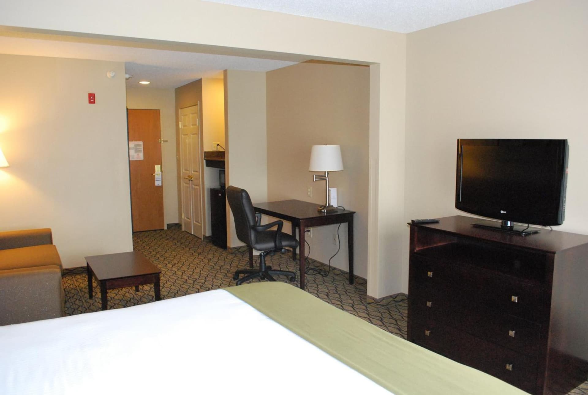 Holiday Inn Express Bloomington West by IHG gallery photo in Bloomington, IL — image 10